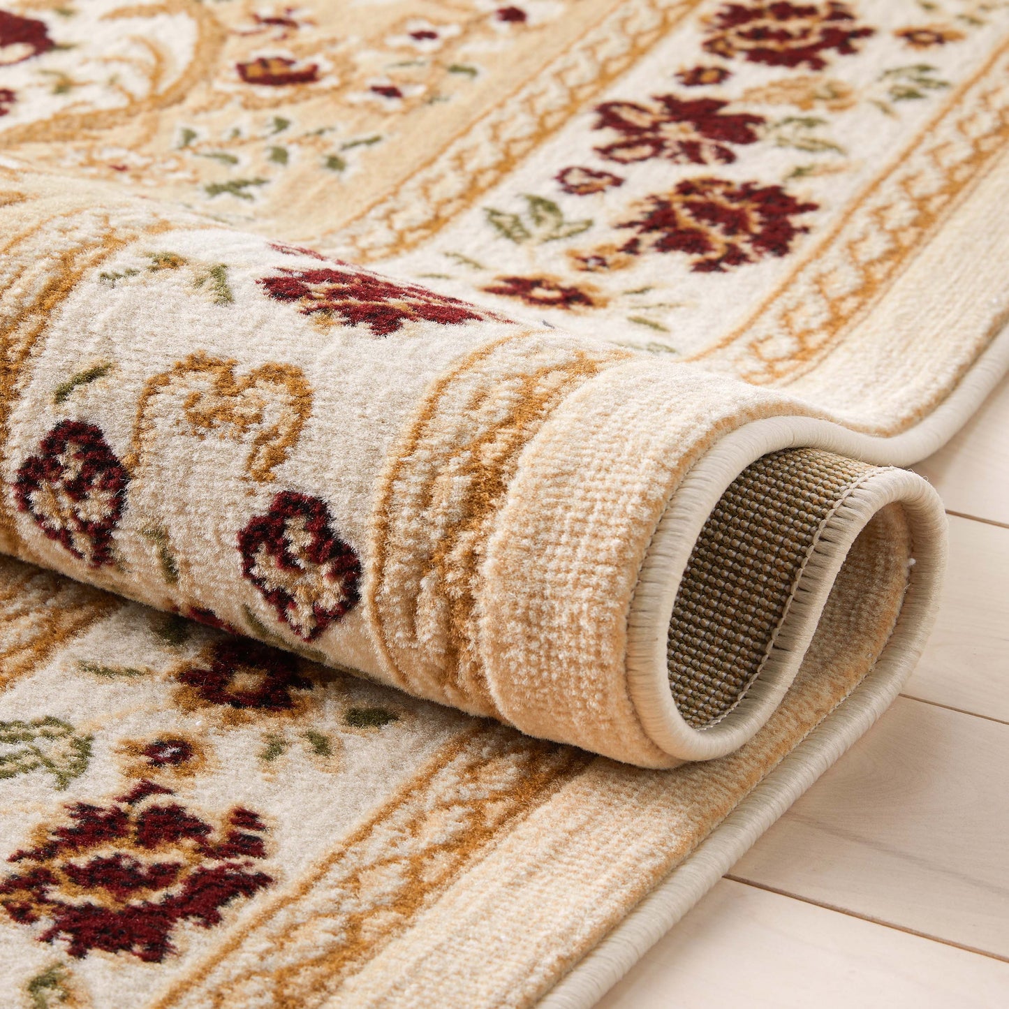 Versaille Ivory Traditional Rug 1832
