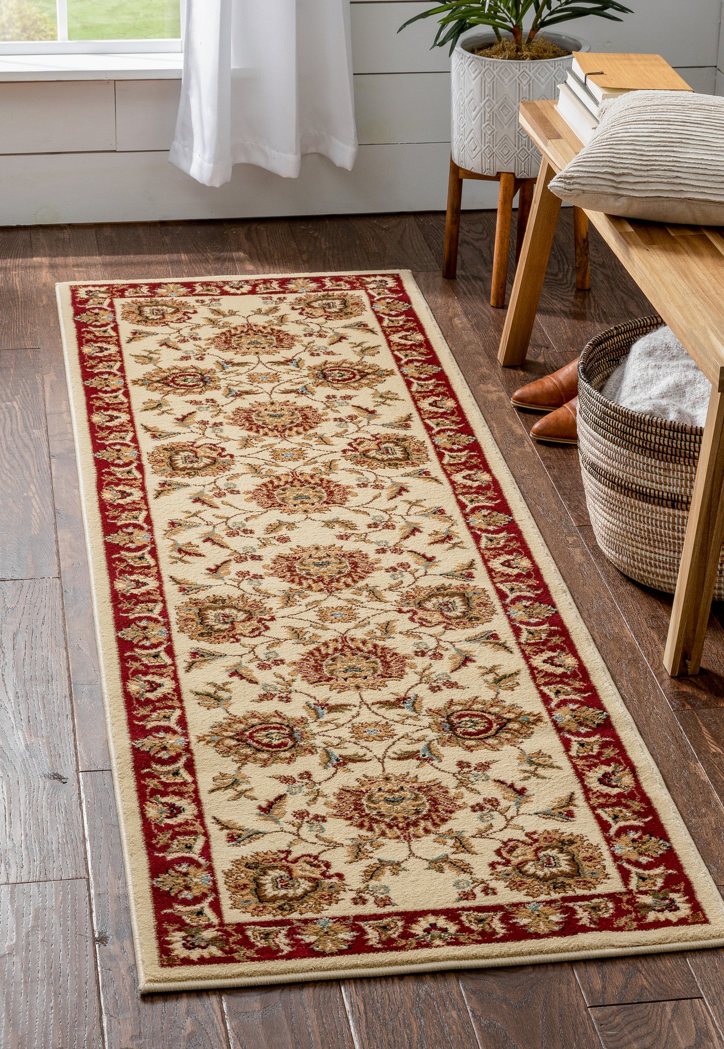 Abbasi Ivory Traditional Rug 3602