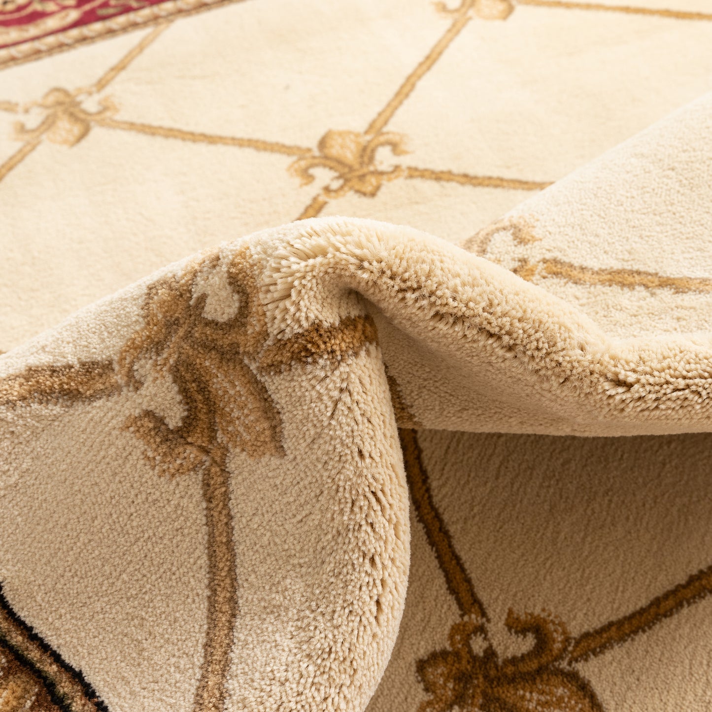 Fleur De Lis Ivory Formal Rug 3622