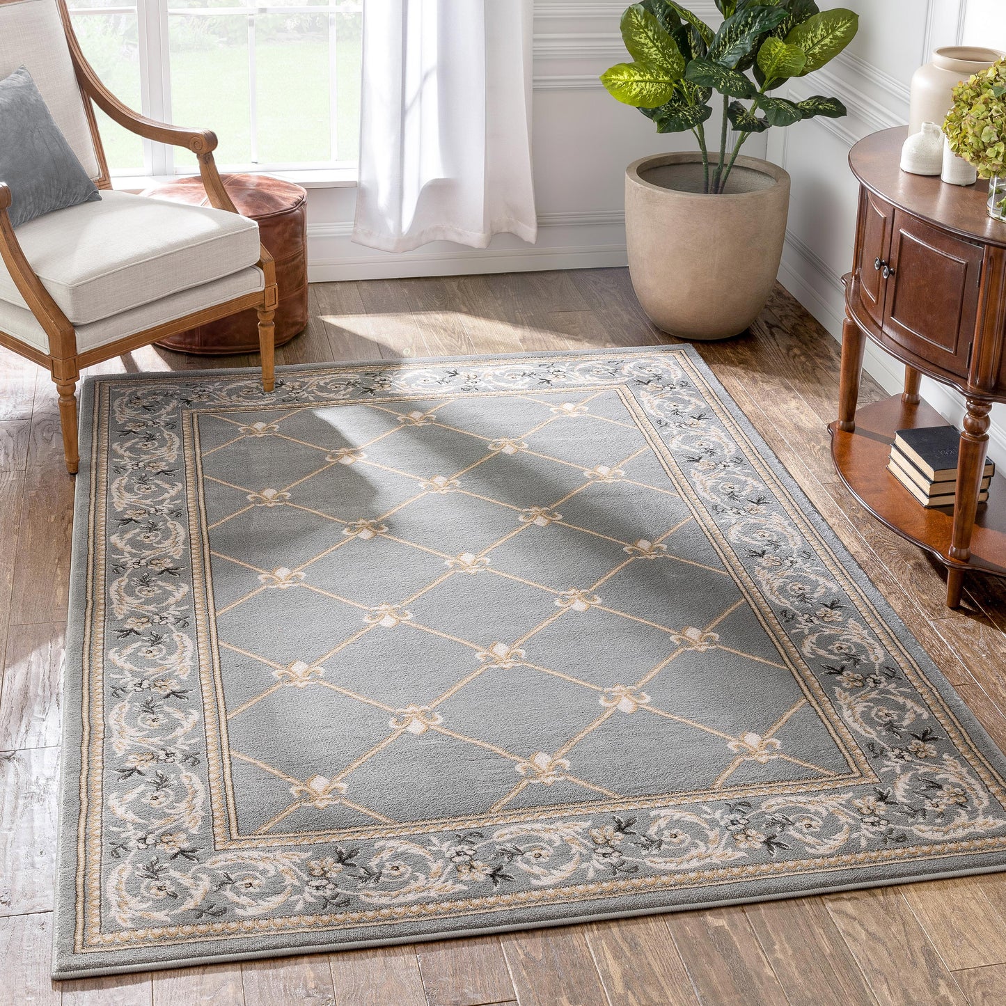 Fleur De Lis Grey Traditional Rug 3628
