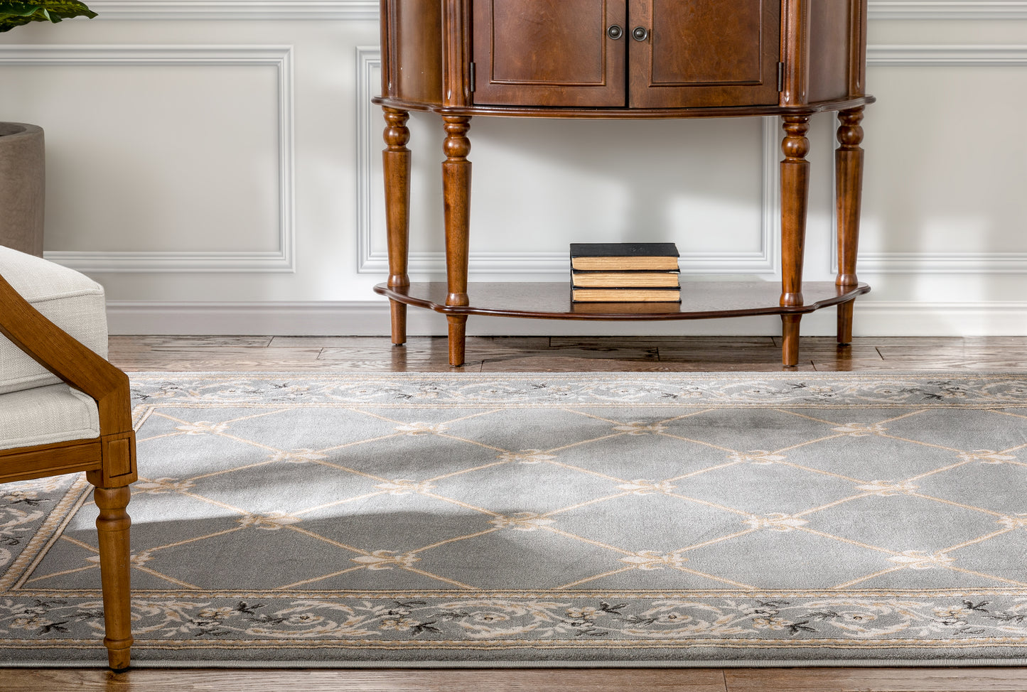 Fleur De Lis Grey Traditional Rug 3628