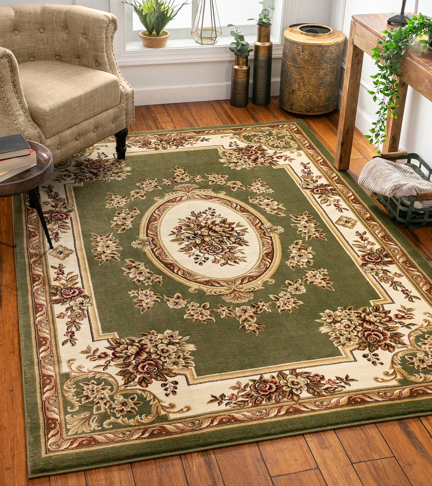Le Petit Palais Green Traditional Rug 3635