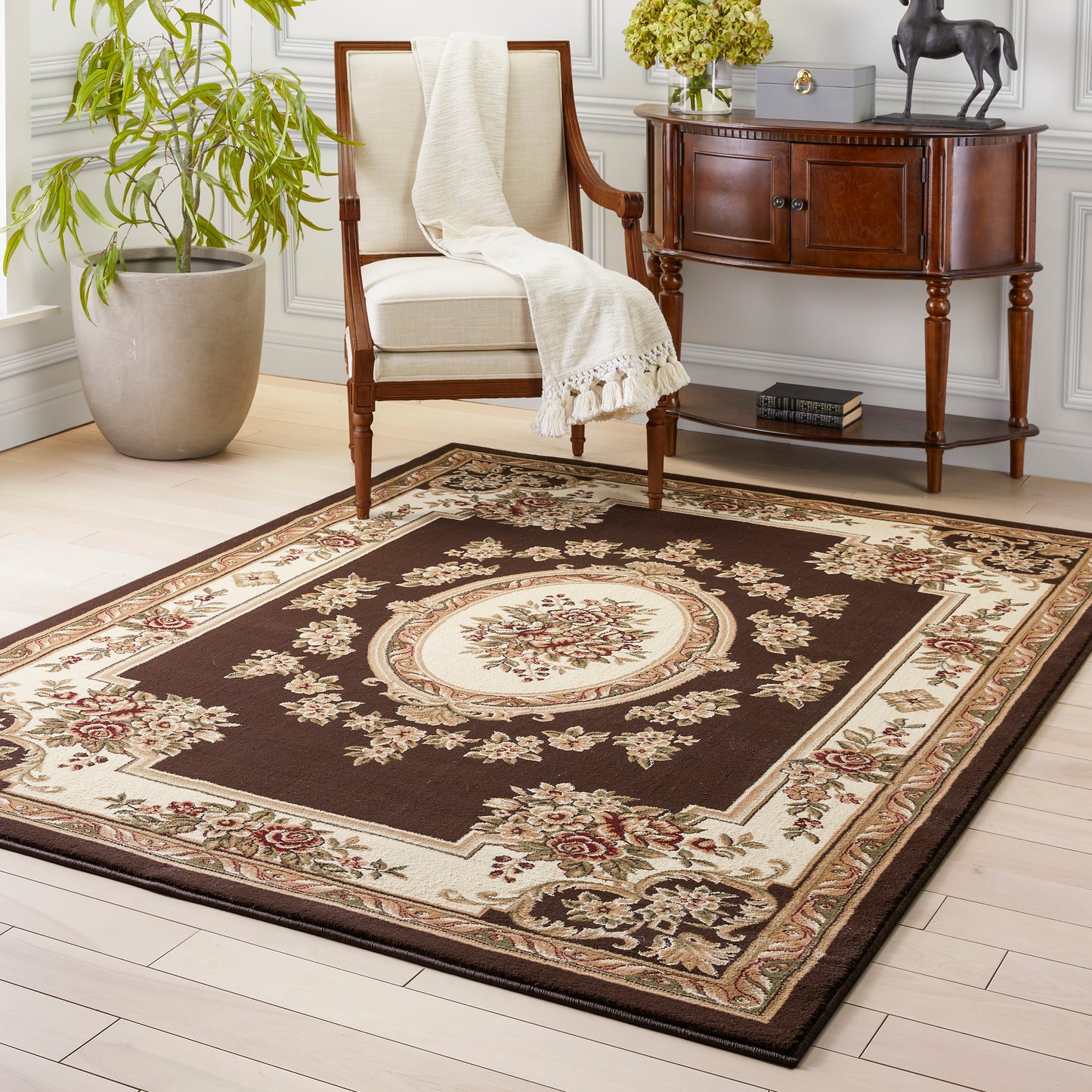 Le Petit Palais Brown Traditional Rug 3637