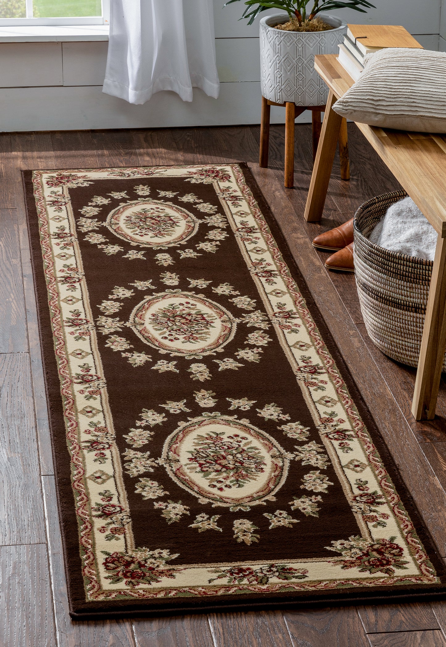 Le Petit Palais Brown Traditional Rug 3637