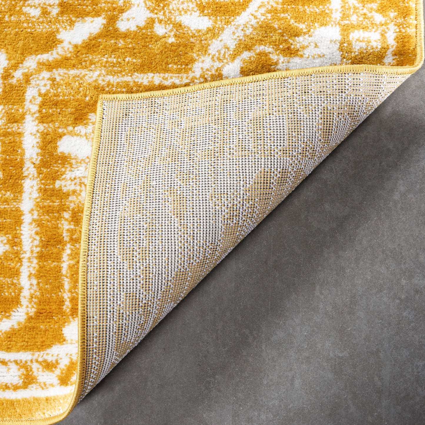 Disa Vintage Medallion Gold Soft Rug DZ-08