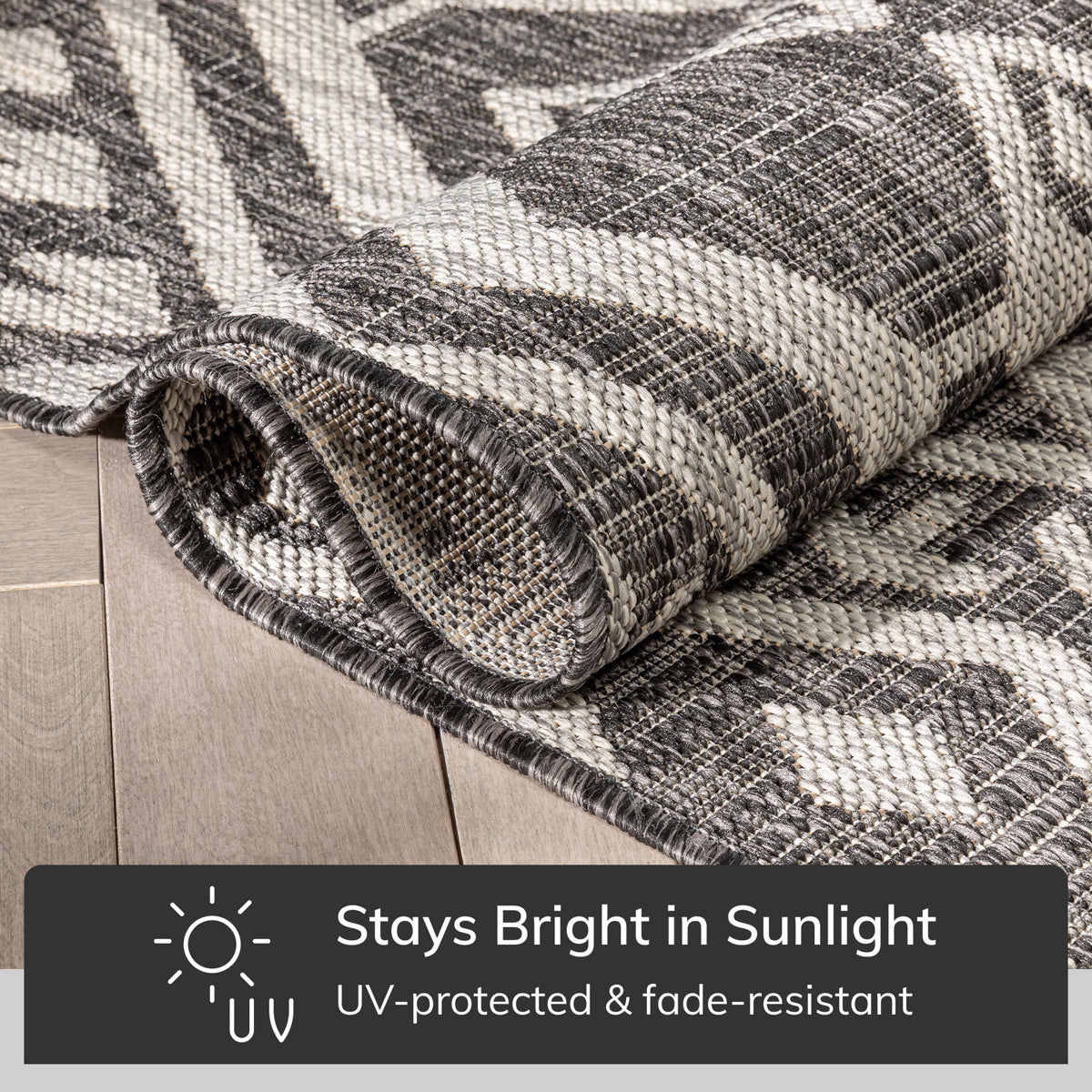 Cascade Tribal Diamond Black Indoor/Outdoor Rug MED-193
