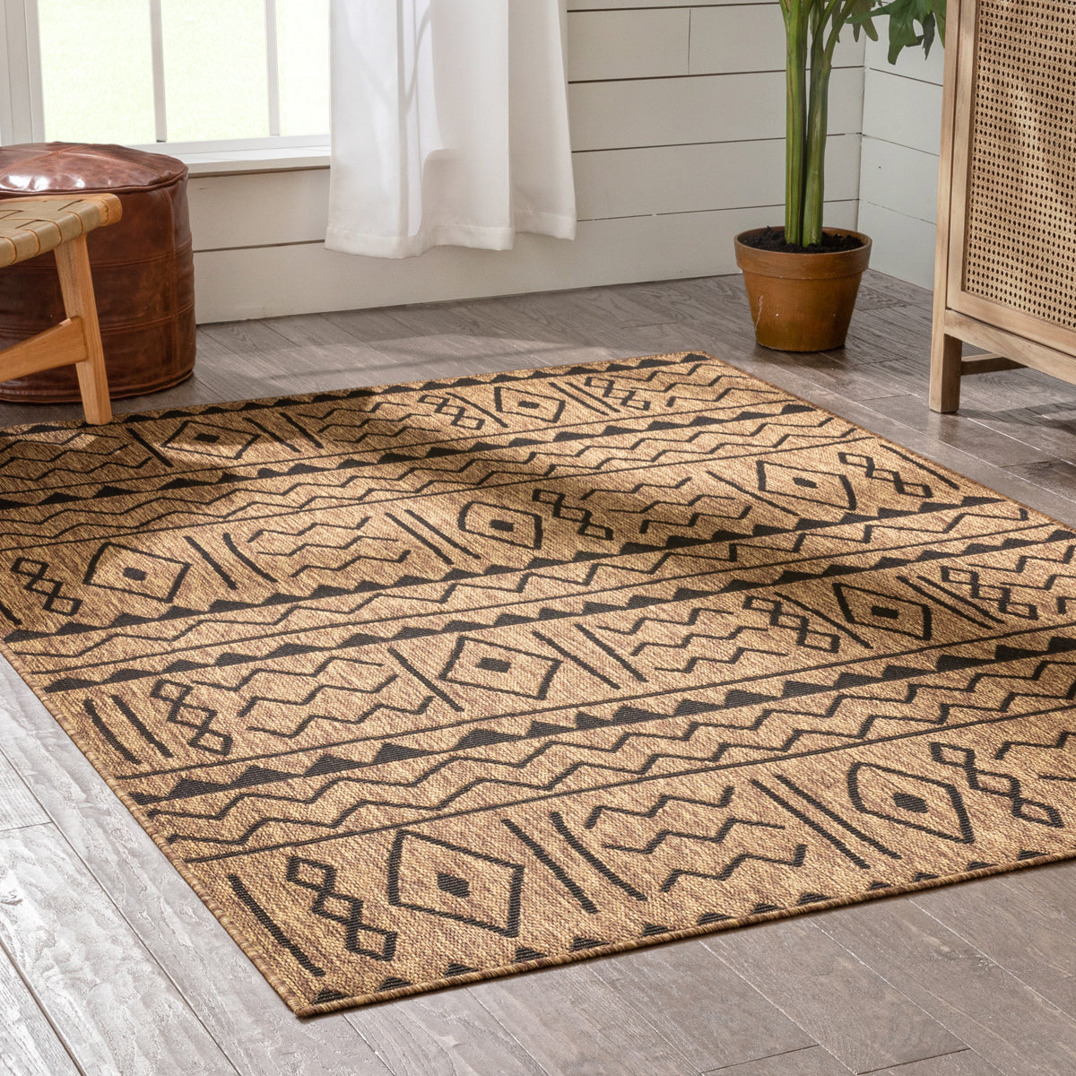 Faye Tribal Diamond Pattern Natural Indoor Outdoor Jute Rug MIL-32