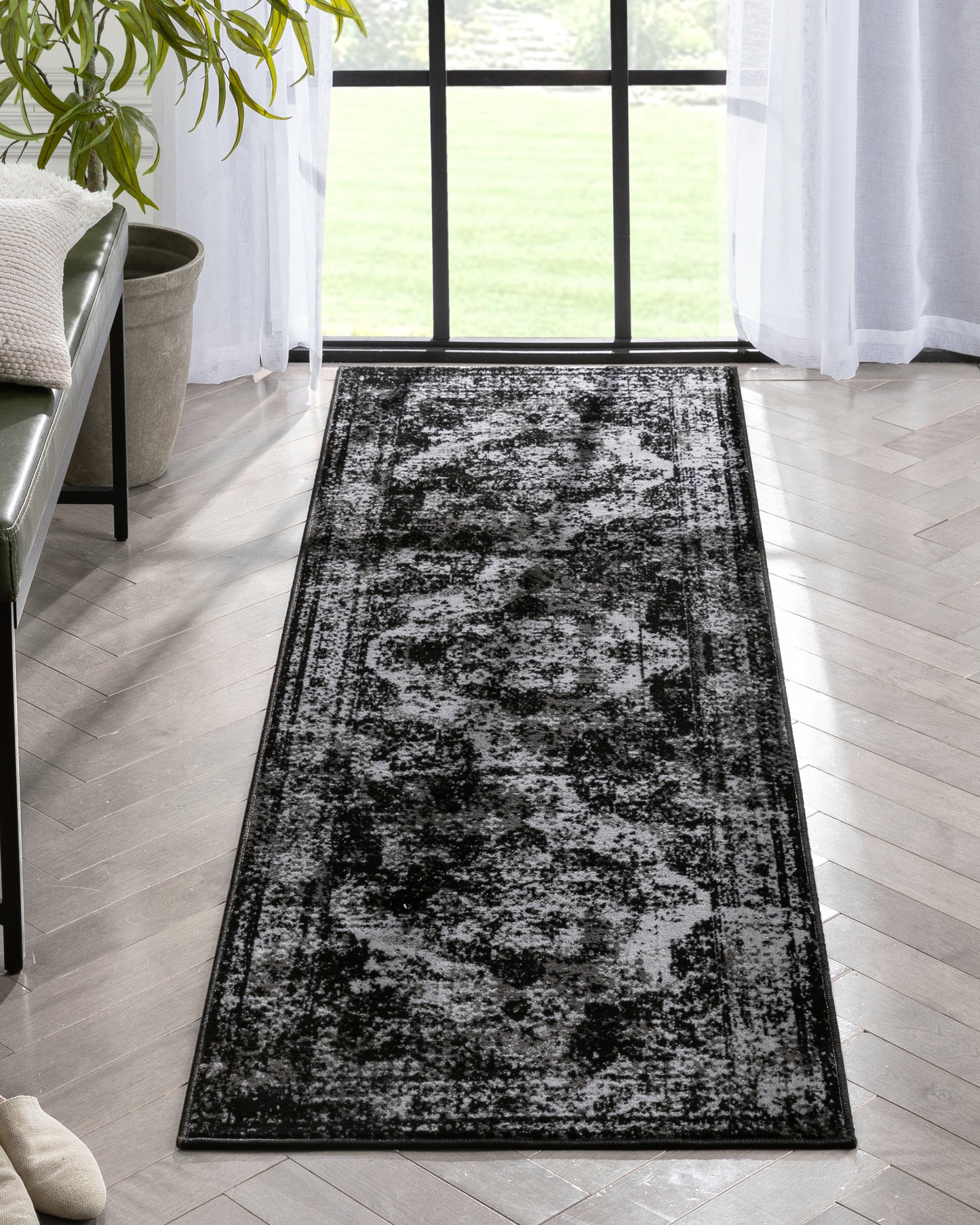 Patras Vintage Oriental Medallion Black Rug ZAZ-23
