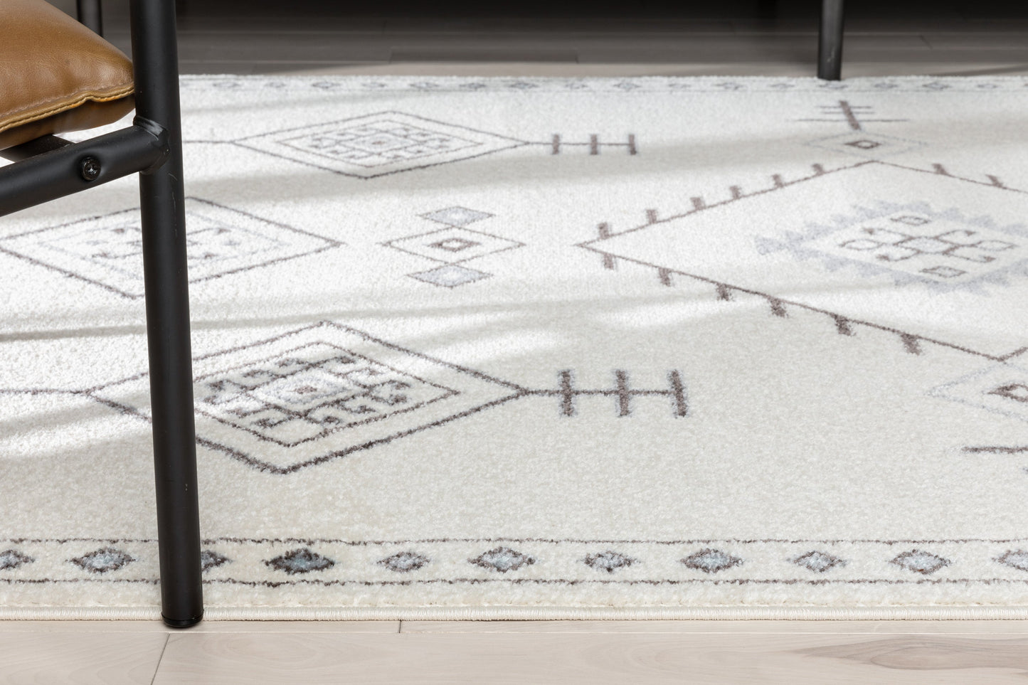 Azra Tribal Medallion Ivory Rug 2882