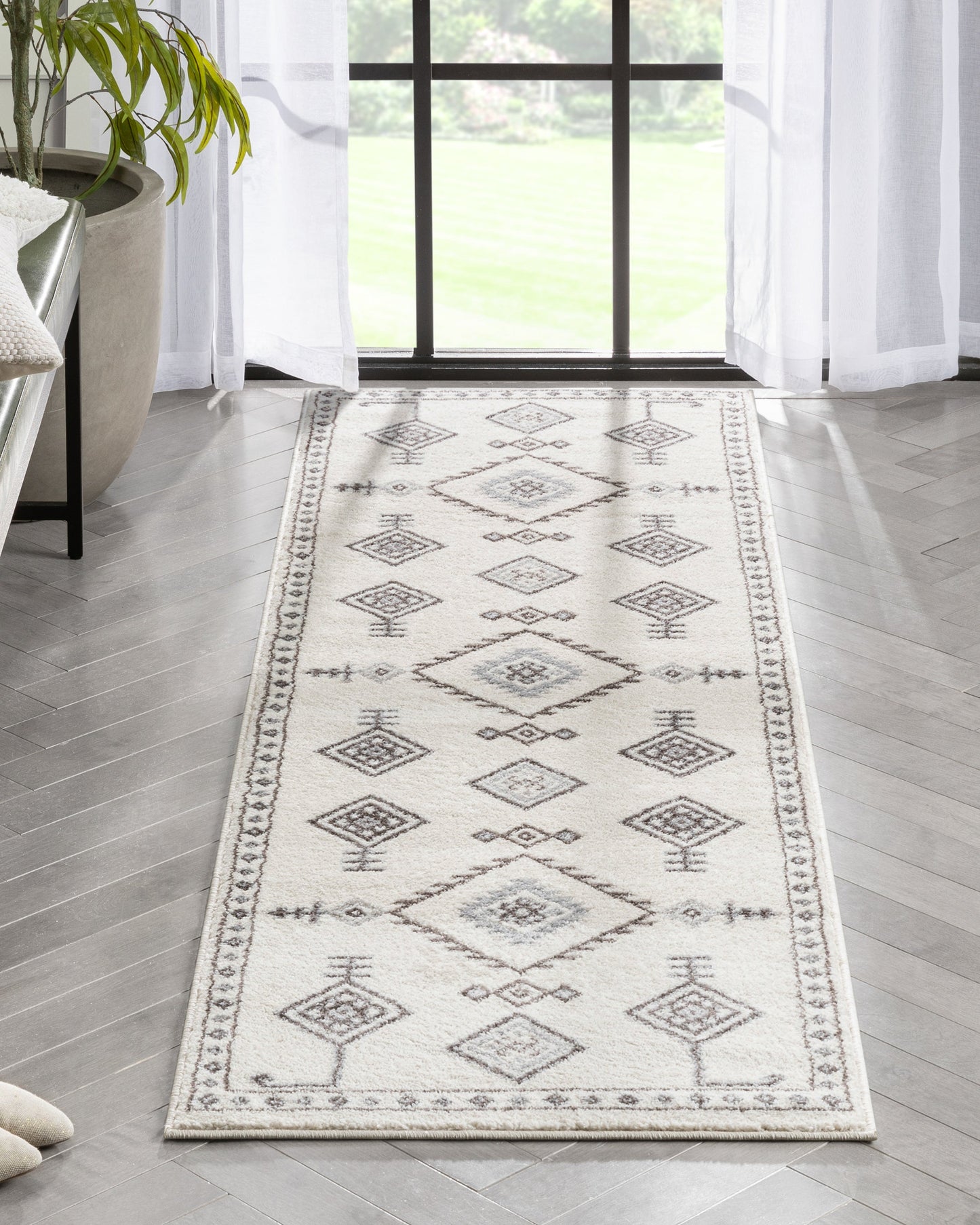 Azra Tribal Medallion Ivory Rug 2882
