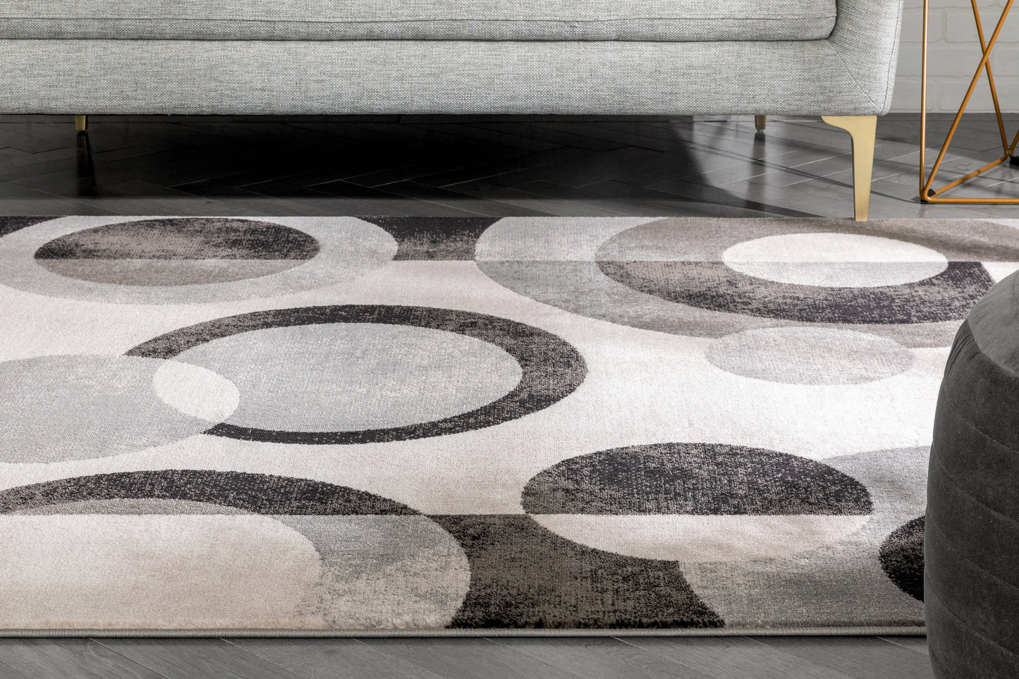 Avi Modern Geometric Grey Black Rug 54517
