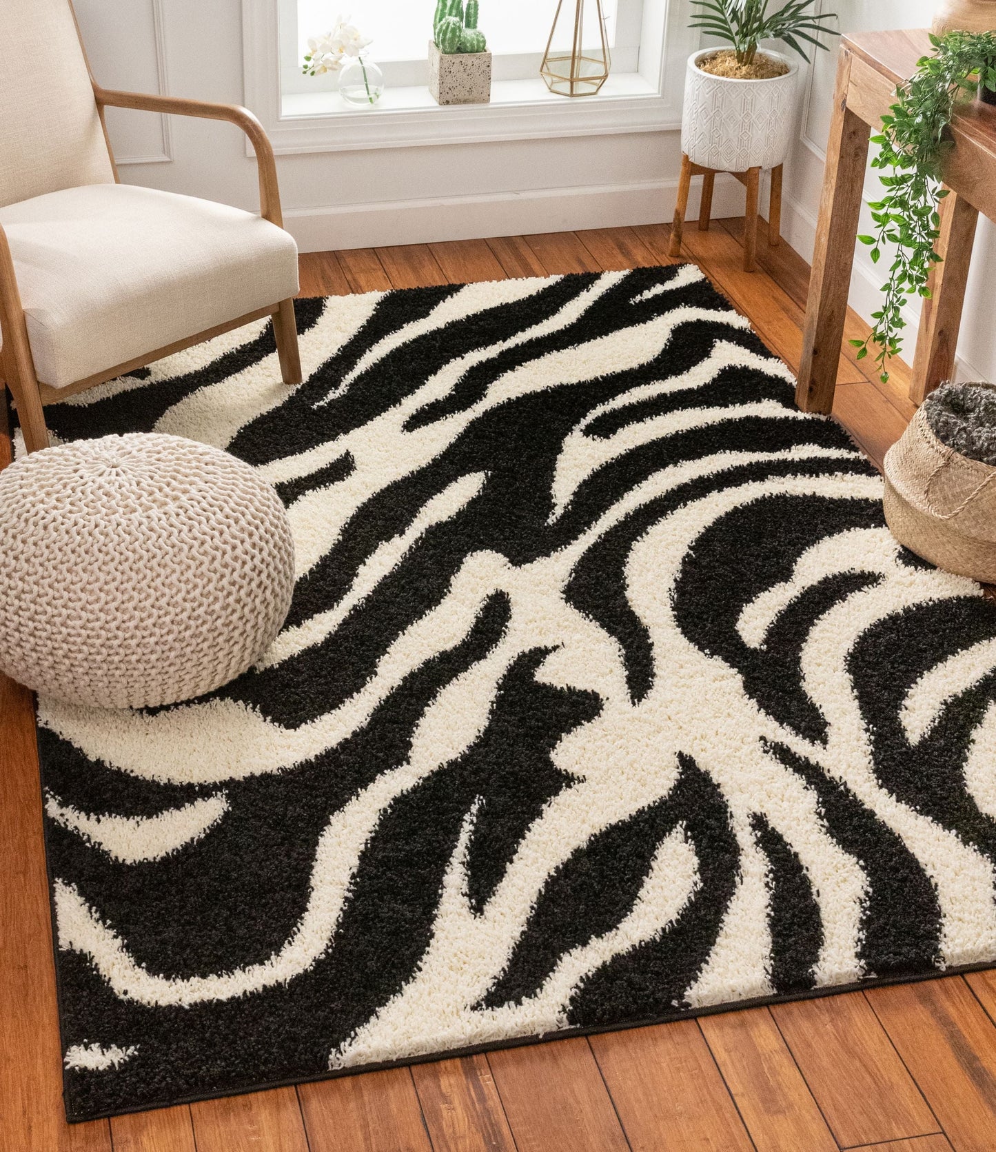 Safari Zebra Black Contemporary Shag Rug 7033