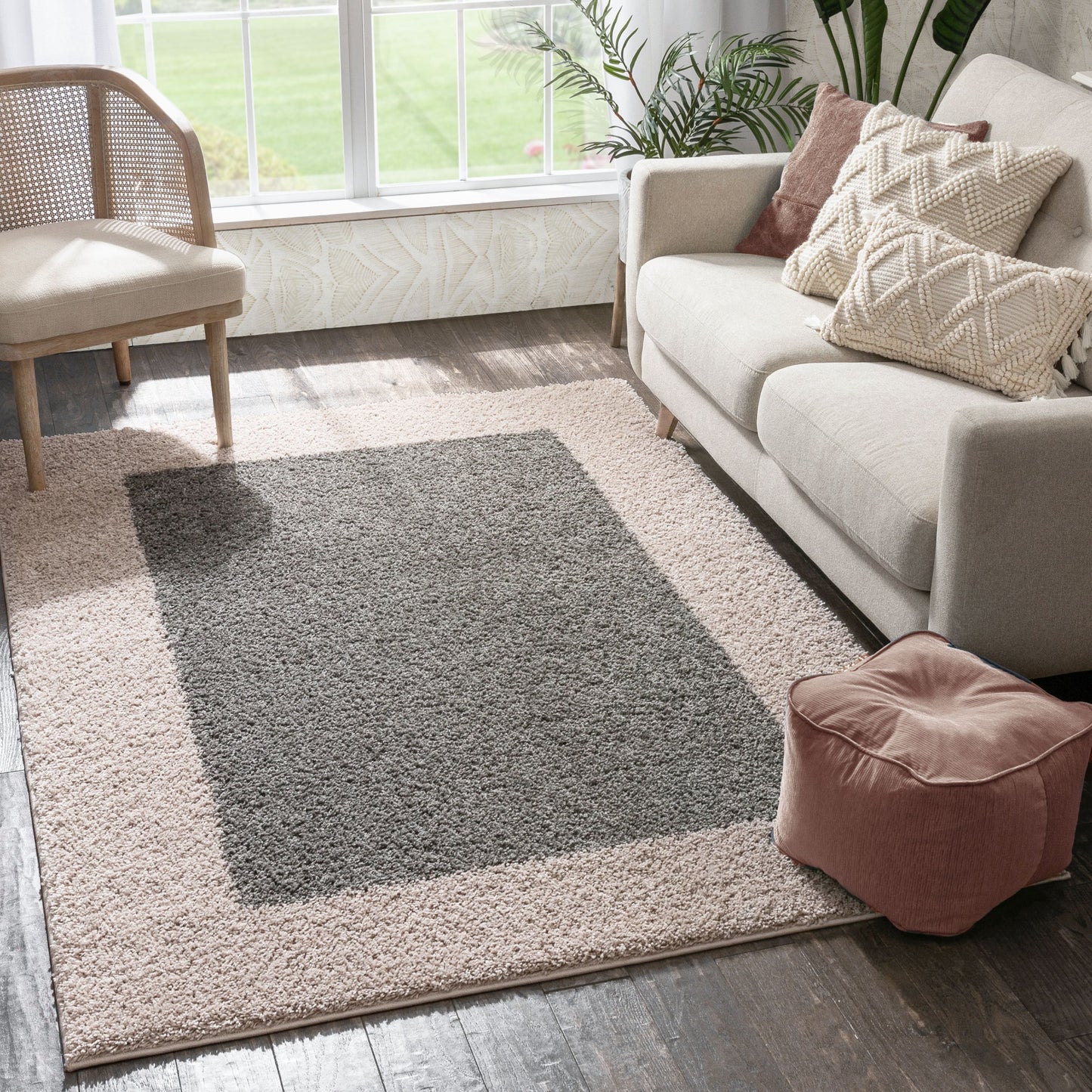 Cozumel Grey Modern Border Rug 7127