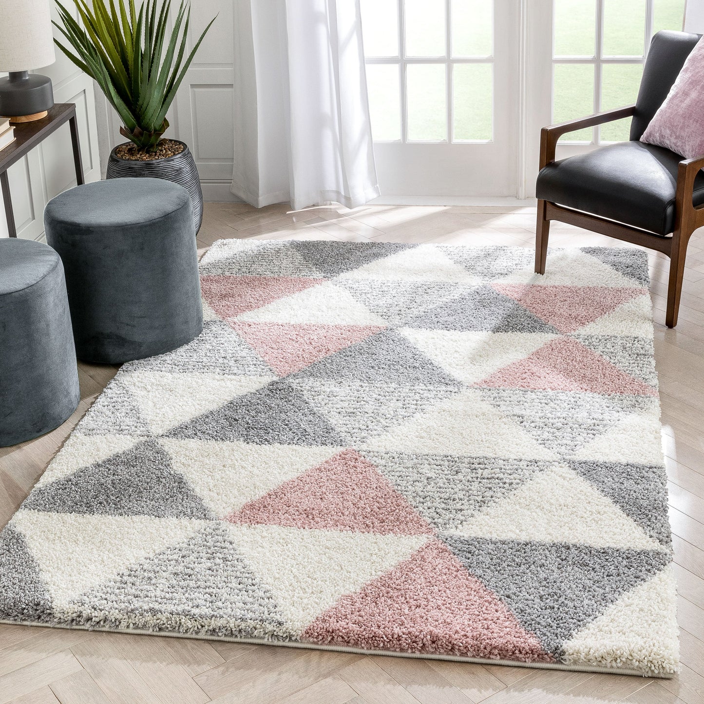 Reily Mid-Century Modern Geometric Triangle Pattern Pink Shag Rug ARD-19