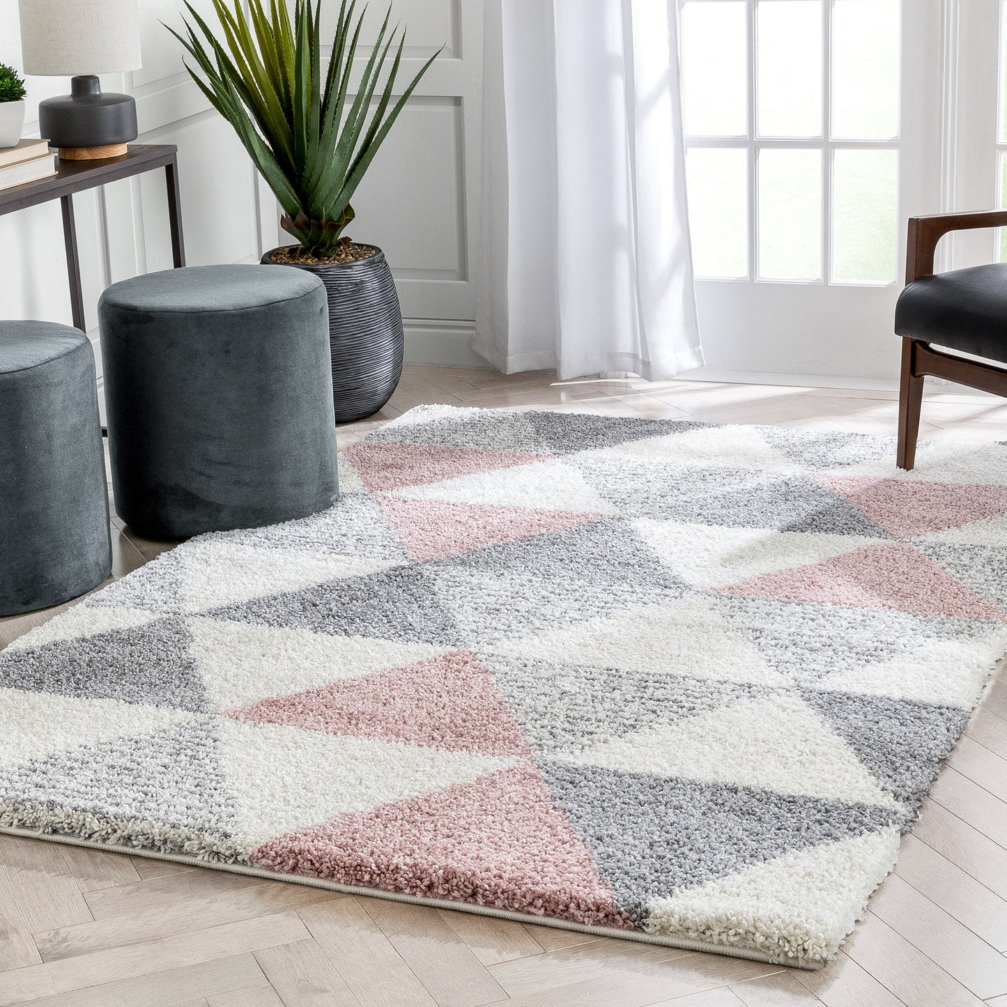 Reily Mid-Century Modern Geometric Triangle Pattern Pink Shag Rug ARD-19