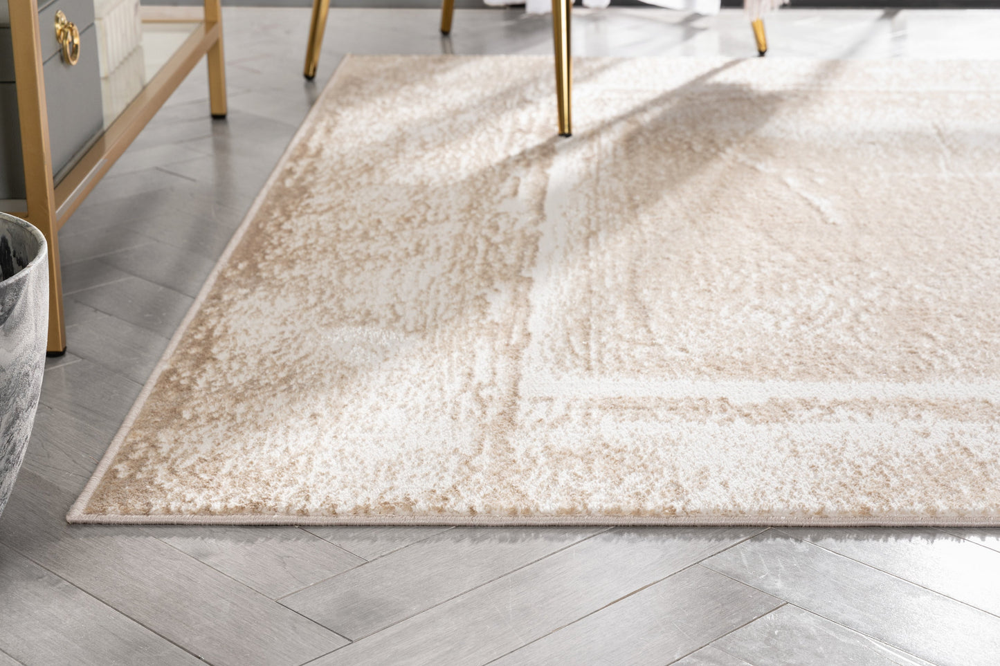 Zaynab Vintage Abstract Border Ivory Glam Rug CAI-102