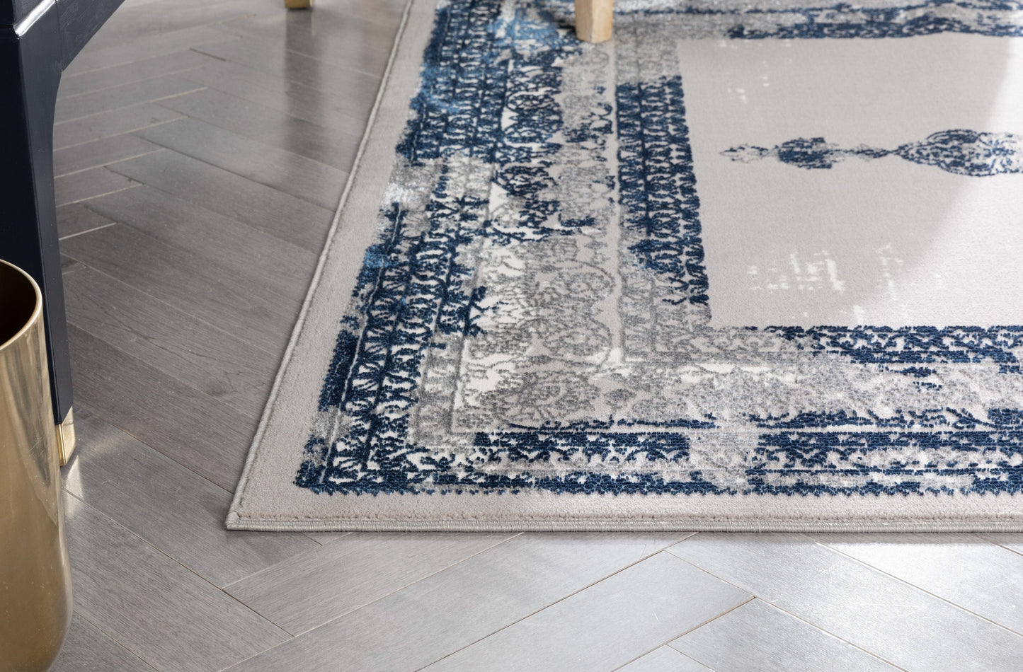 Gemma Vintage Medallion Oriental Blue Glam Rug CAI-14