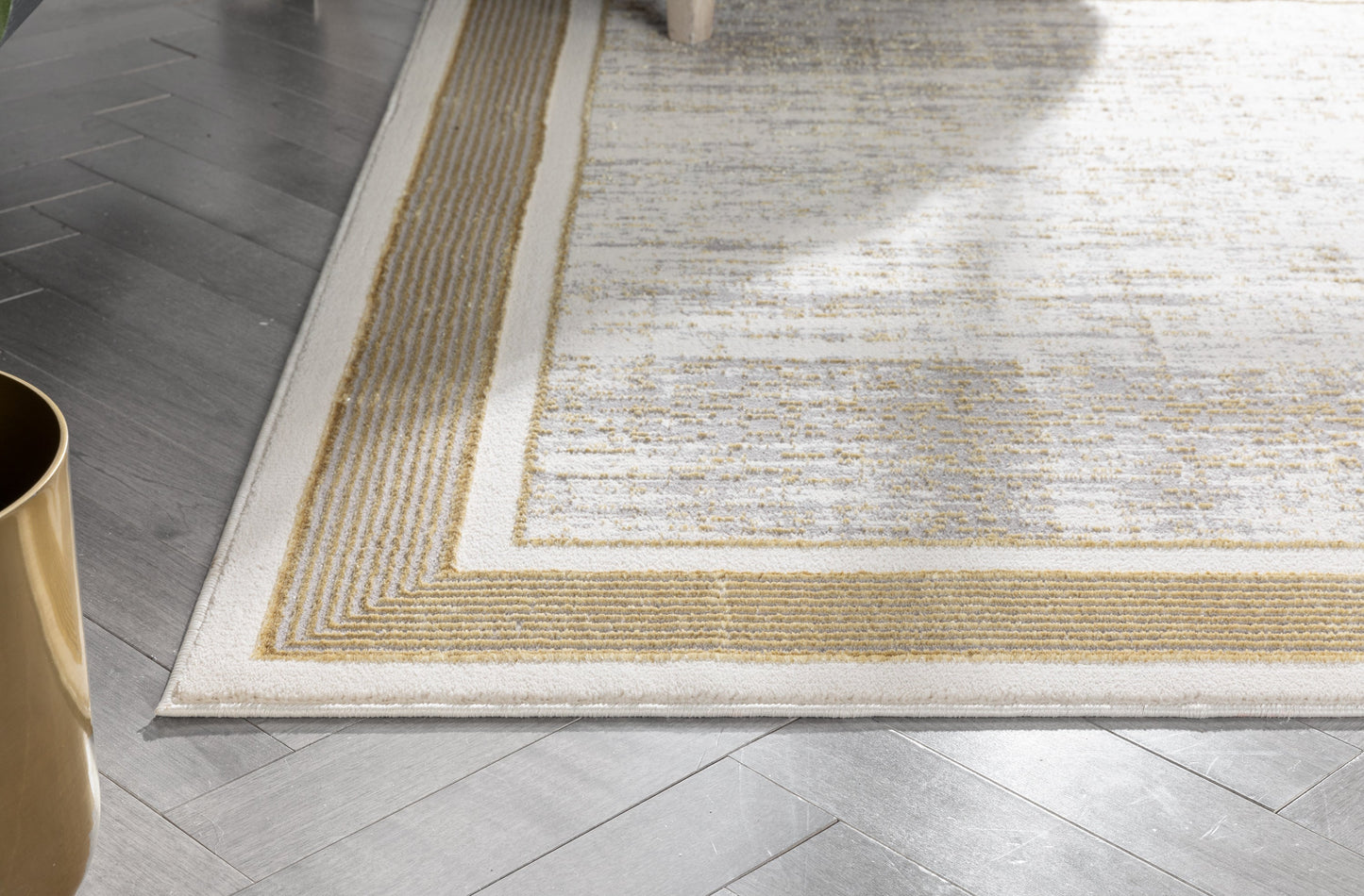 Filippa Vintage Border Pattern Yellow Glam Rug CAI-21