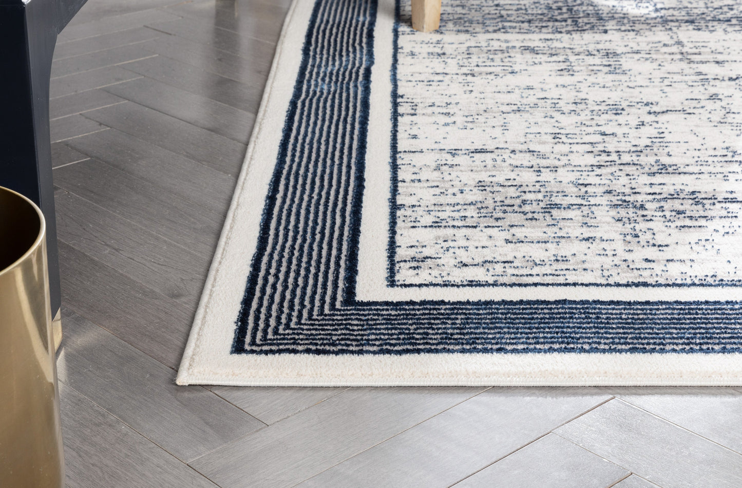 Filippa Vintage Border Pattern Blue Glam Rug CAI-24