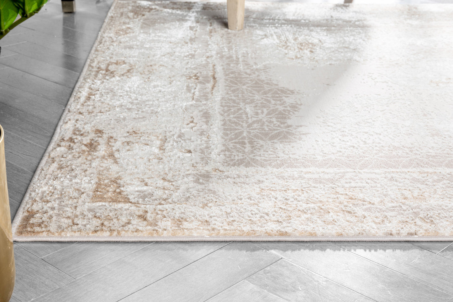 Isolde Vintage Abstract Border Ivory Glam Rug CAI-62