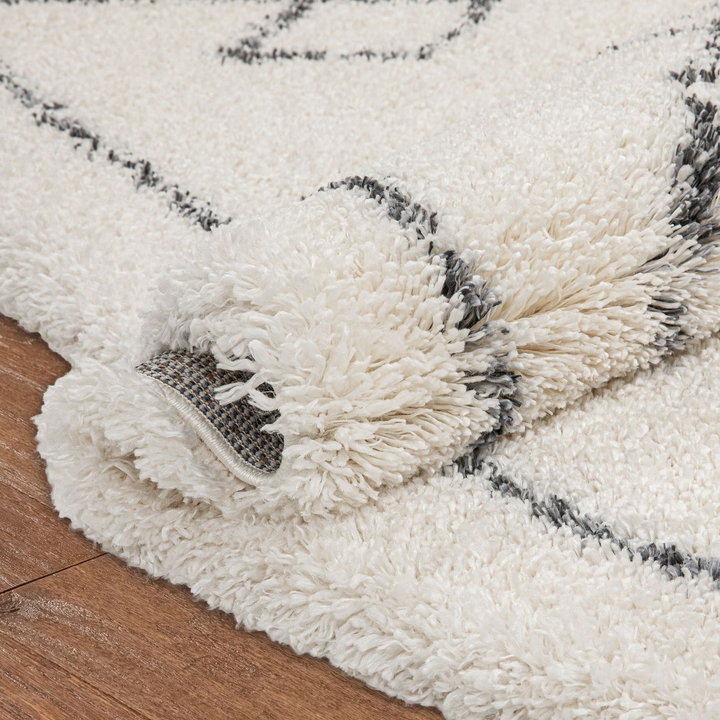 Verdant Tribal Diamond Pattern Ivory Super Soft And Thick Shag Rug CH-02