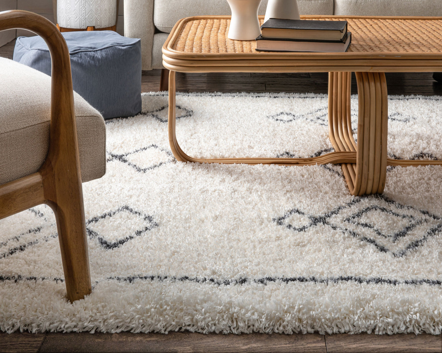 Verdant Tribal Diamond Pattern Ivory Super Soft And Thick Shag Rug CH-02