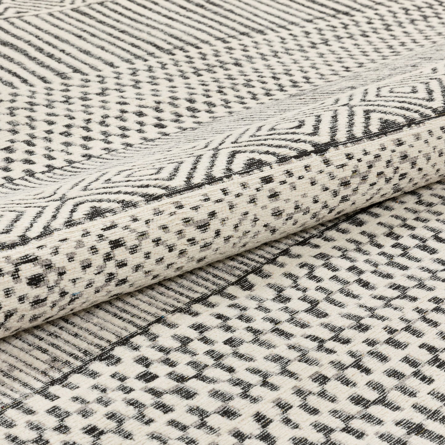 Largo Modern Abstract Geometric Pattern Red Kilim-Style Rug CHA-40