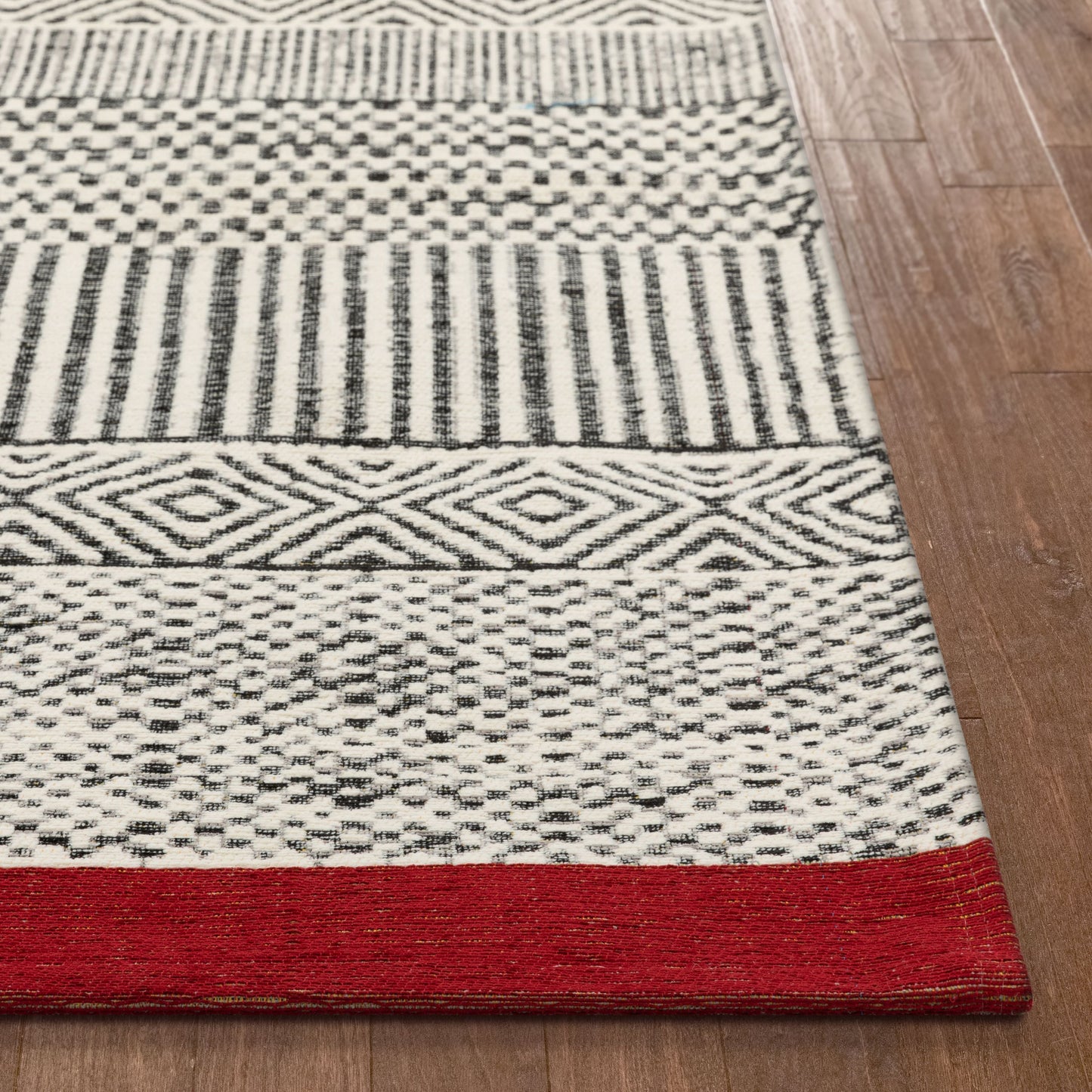 Largo Modern Abstract Geometric Pattern Red Kilim-Style Rug CHA-40