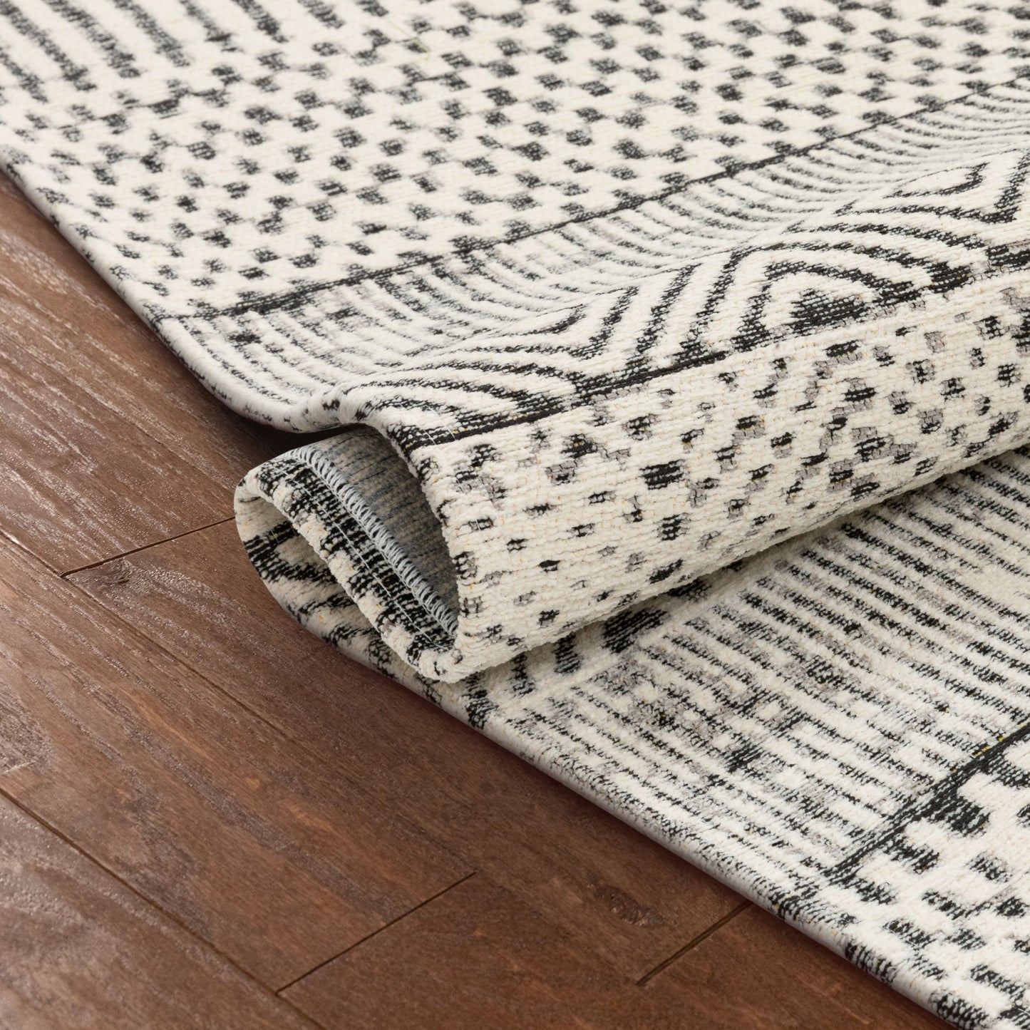 Largo Modern Abstract Geometric Pattern Gold Kilim-Style Rug CHA-41