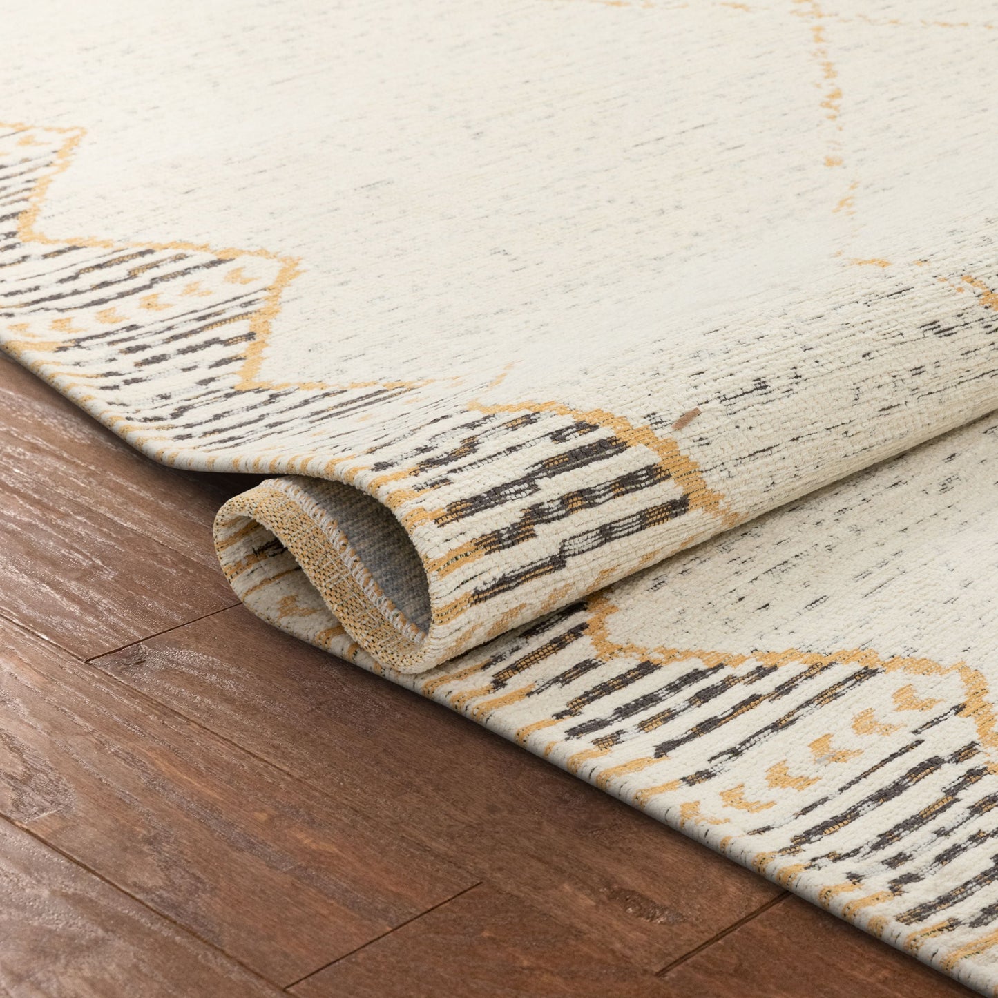 Kippa Moroccan Diamond Pattern Gold Kilim-Style Rug CHA-51
