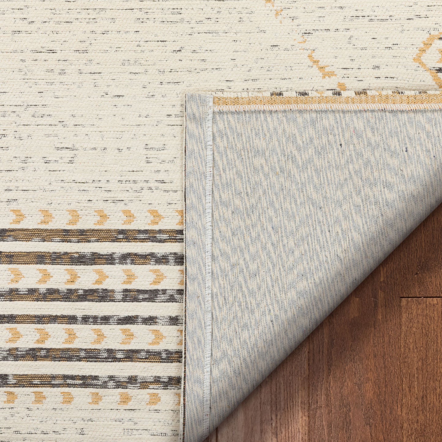 Kippa Moroccan Diamond Pattern Gold Kilim-Style Rug CHA-51