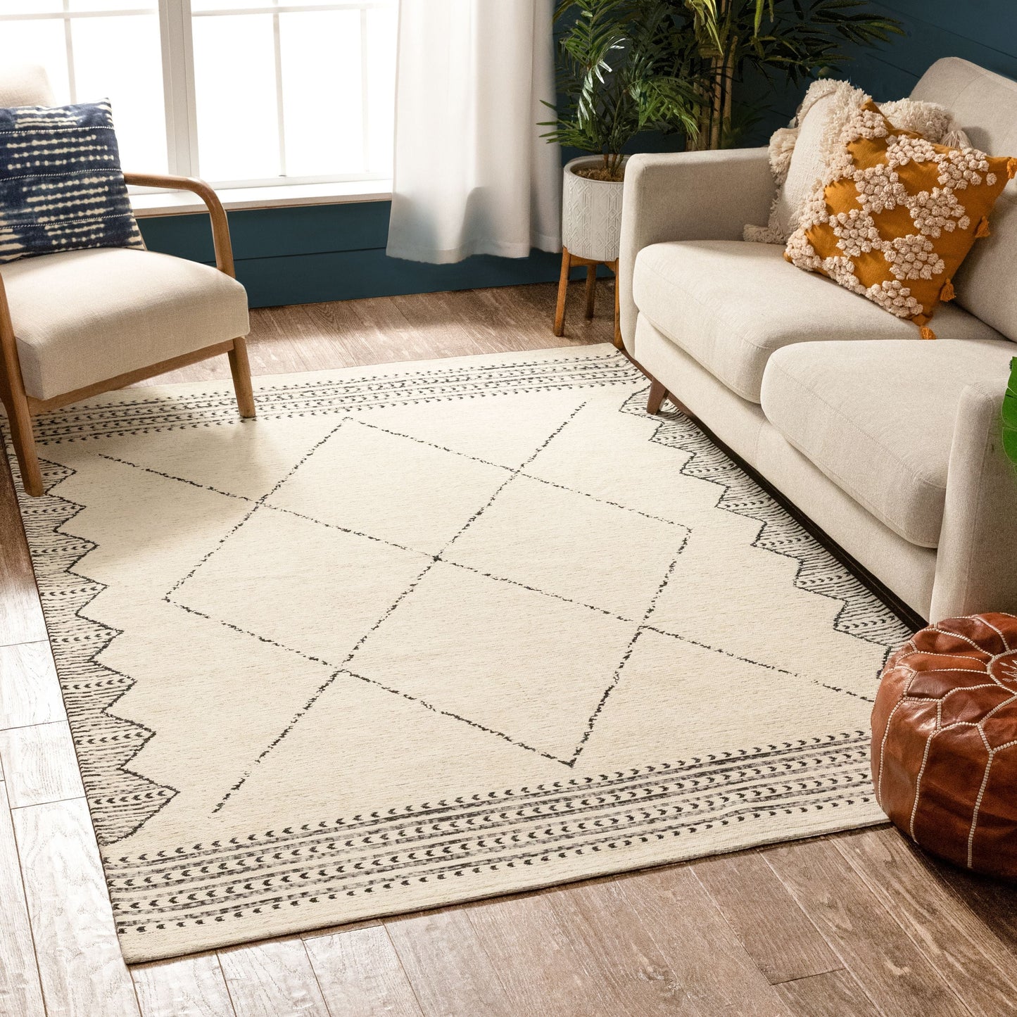 Kippa Moroccan Diamond Pattern Beige Kilim-Style Rug CHA-52