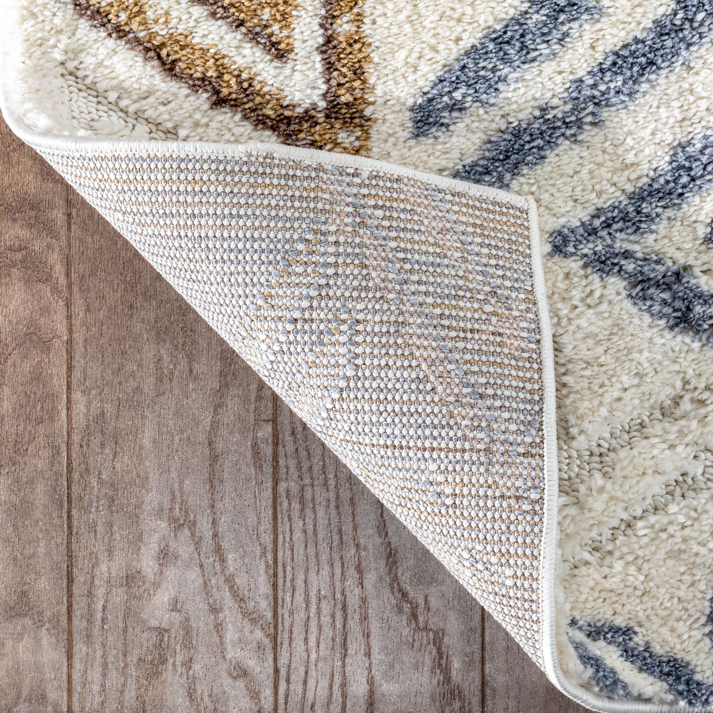 Thanatos Modern Geometric Ivory High-Low Shag Rug DEL-52