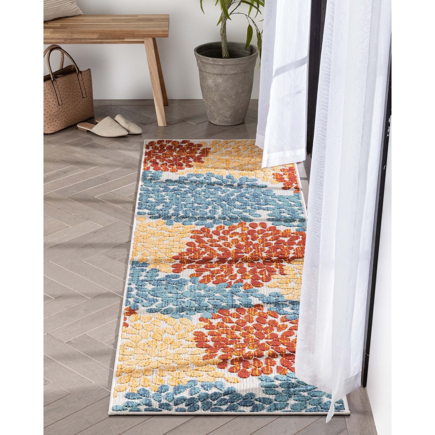 Senna Modern Floral Indoor/Outdoor Ivory High-Low Rug DO-462