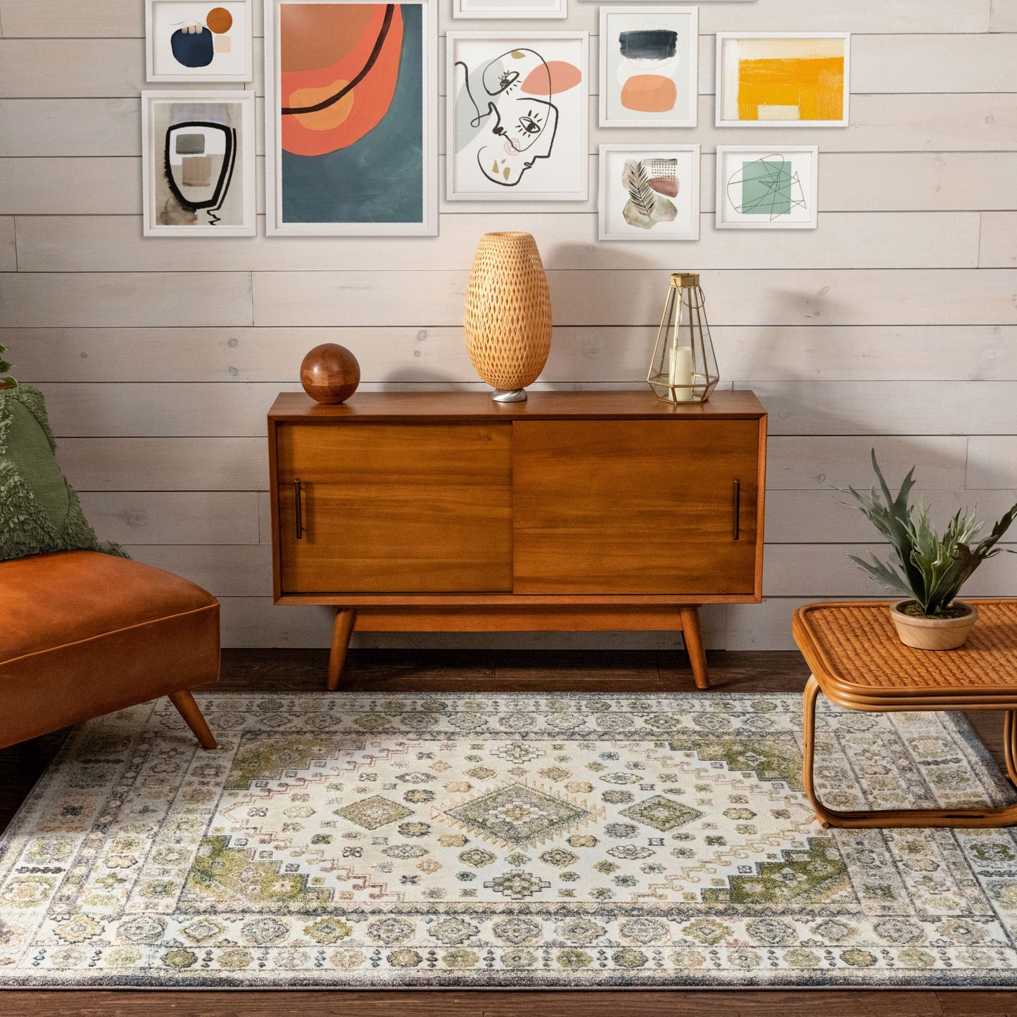 Aryn Vintage Tribal Medallion Floral Green Rug FA-25