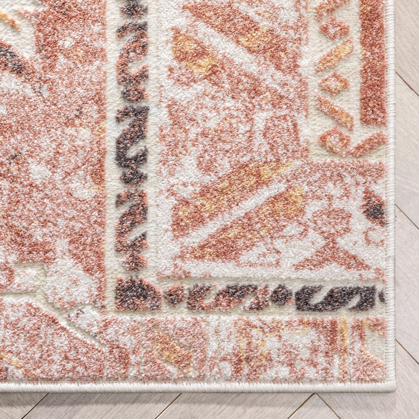 Elizabeth Global Vintage Patchwork Pattern Blush Pink Rug FA-69