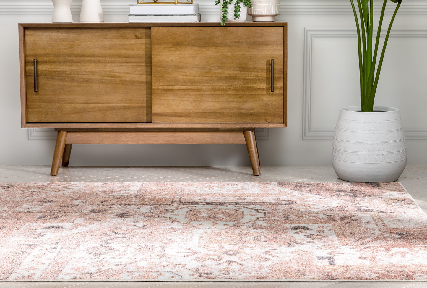 Elizabeth Global Vintage Patchwork Pattern Blush Pink Rug FA-69
