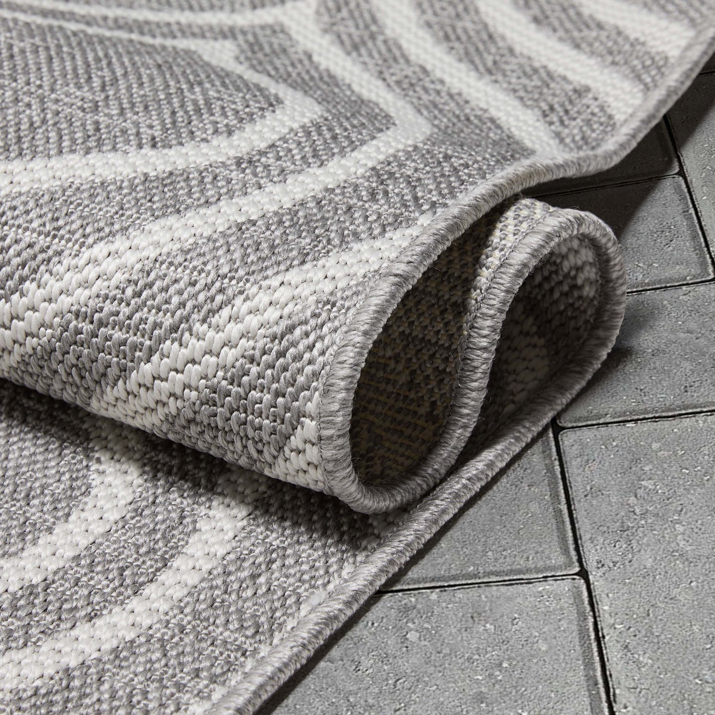Ludo Lattice Trellis Indoor/Outdoor Grey Textured Rug FAL-47