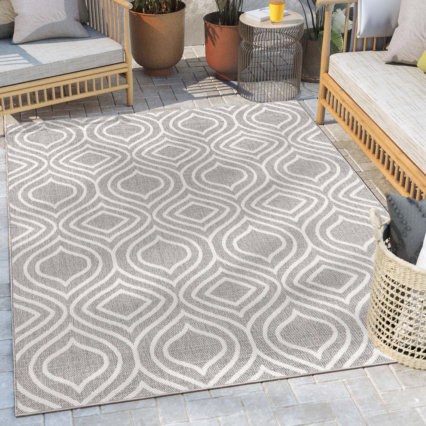 Ludo Lattice Trellis Indoor/Outdoor Grey Textured Rug FAL-47