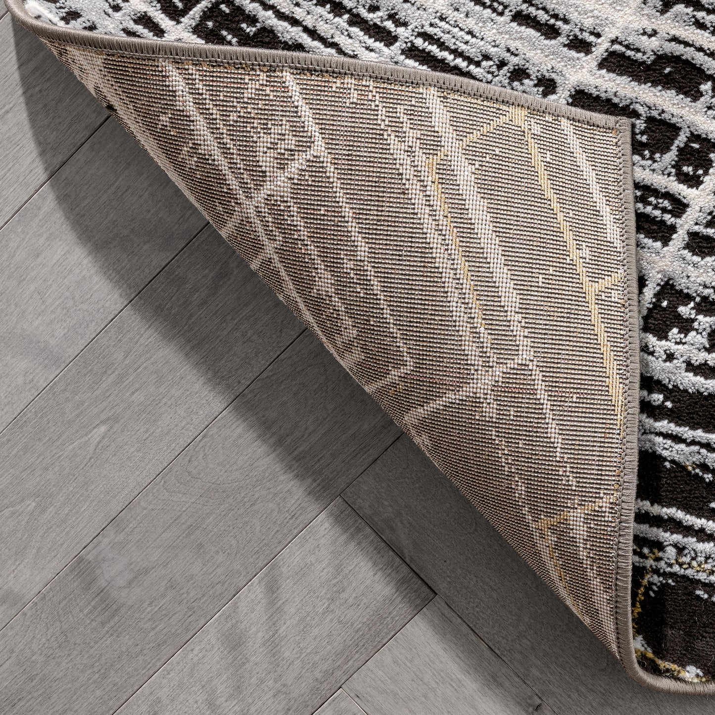 Vernon Retro Geometric Grey Glam Rug FRM-197