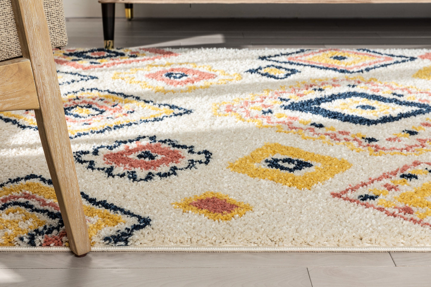 Blaer Moroccan Ethnic Diamond Pattern Ivory Thick Shag Rug GIG-132