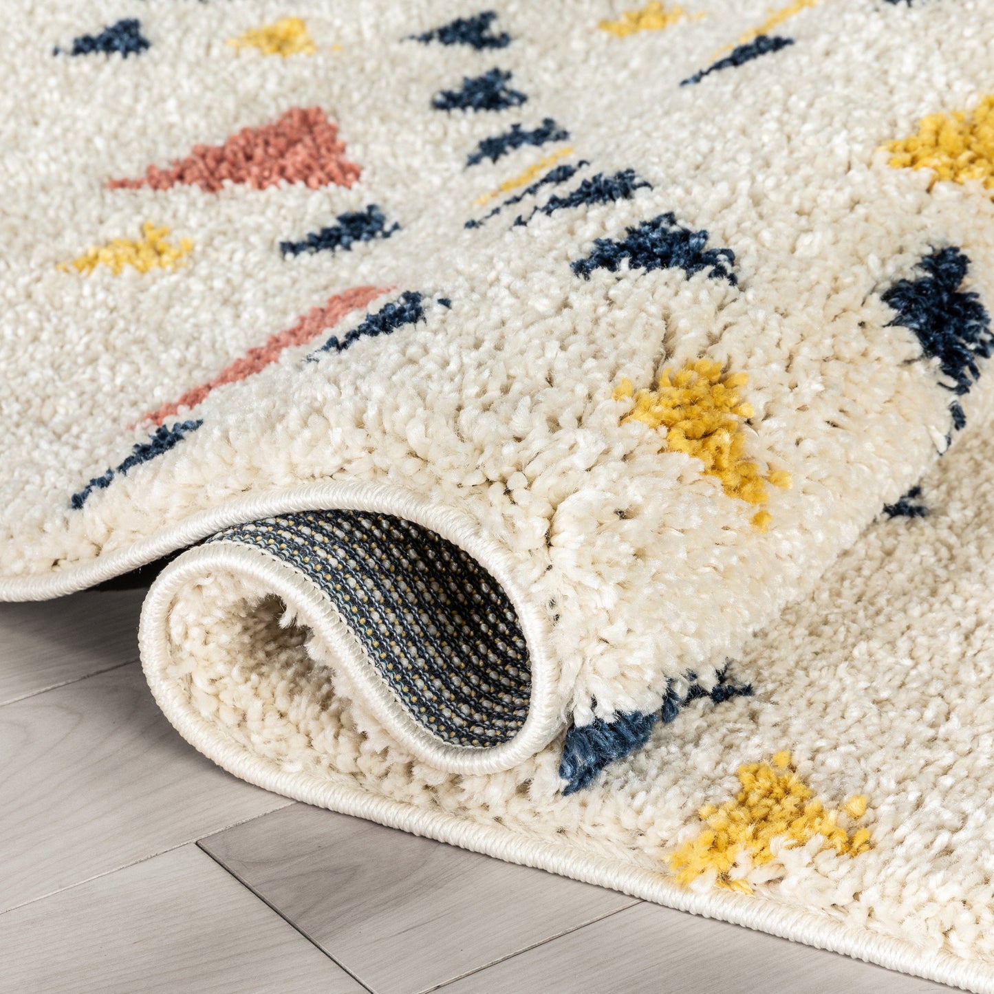 Jax Retro Geometric Triangle Pattern Ivory Blue Thick Shag Rug GIG-62