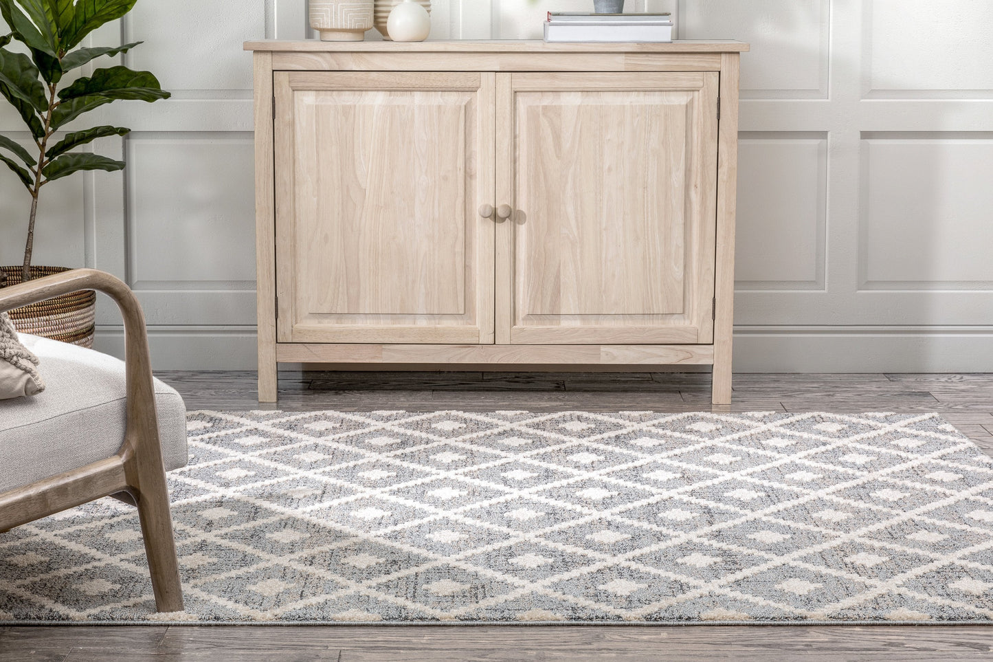 Ailey Moroccan Lattice Trellis Grey Looped Pile Rug HAR-57