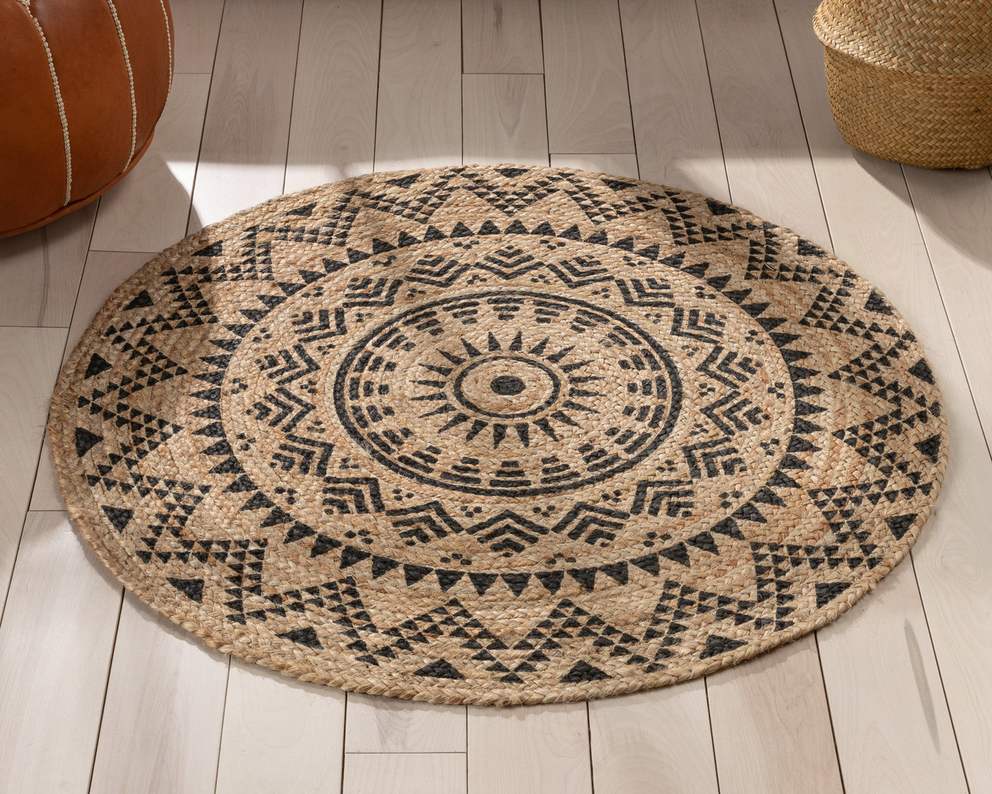 Kiera Bohemian Tribal Hand-Braided Jute Natural Black Rug IRI-12