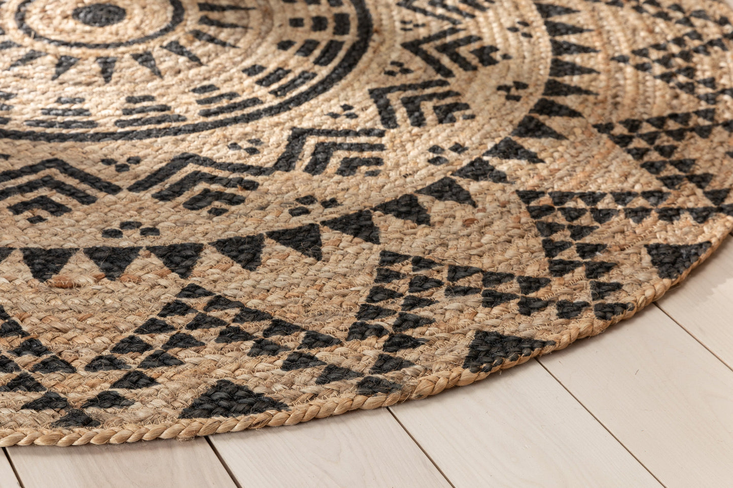 Kiera Bohemian Tribal Hand-Braided Jute Natural Black Rug IRI-12