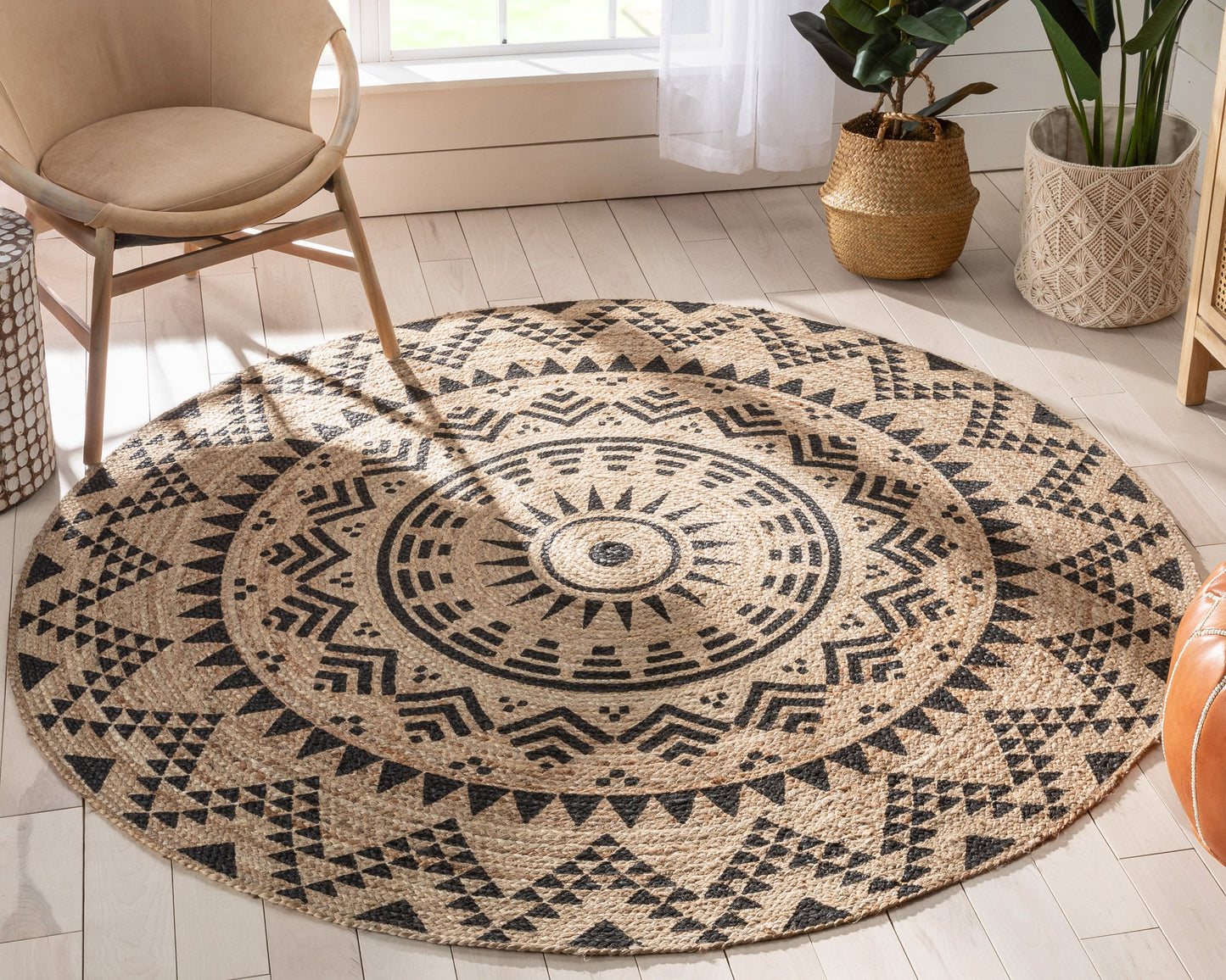 Kiera Bohemian Tribal Hand-Braided Jute Natural Black Rug IRI-12