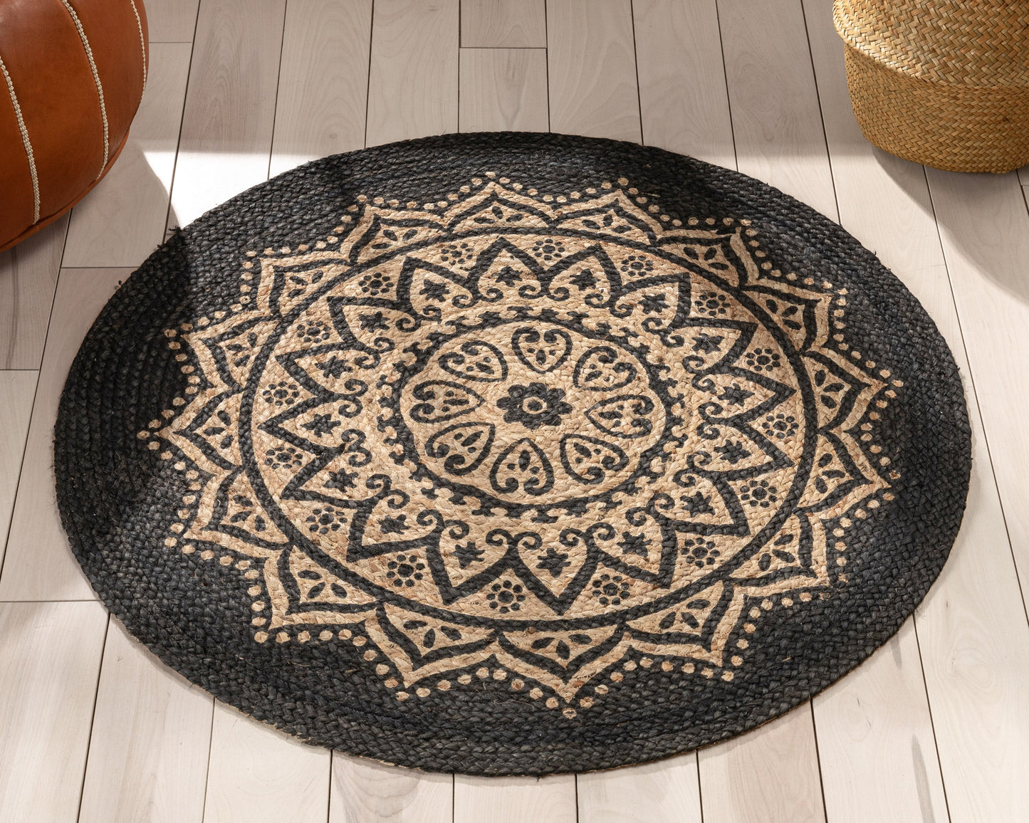 Kiera Bohemian Tribal Hand-Braided Jute Black Natural Rug IRI-13
