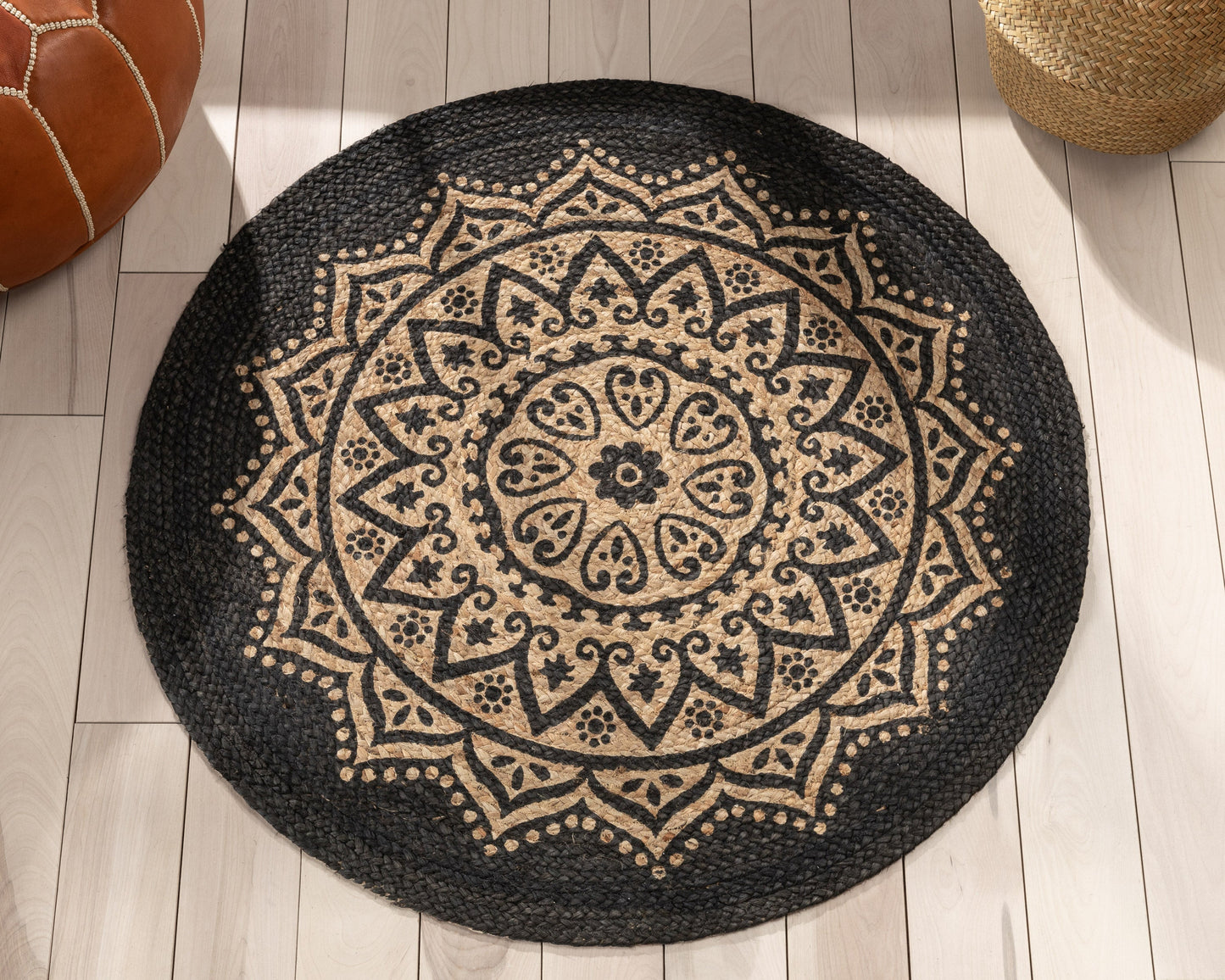 Kiera Bohemian Tribal Hand-Braided Jute Black Natural Rug IRI-13