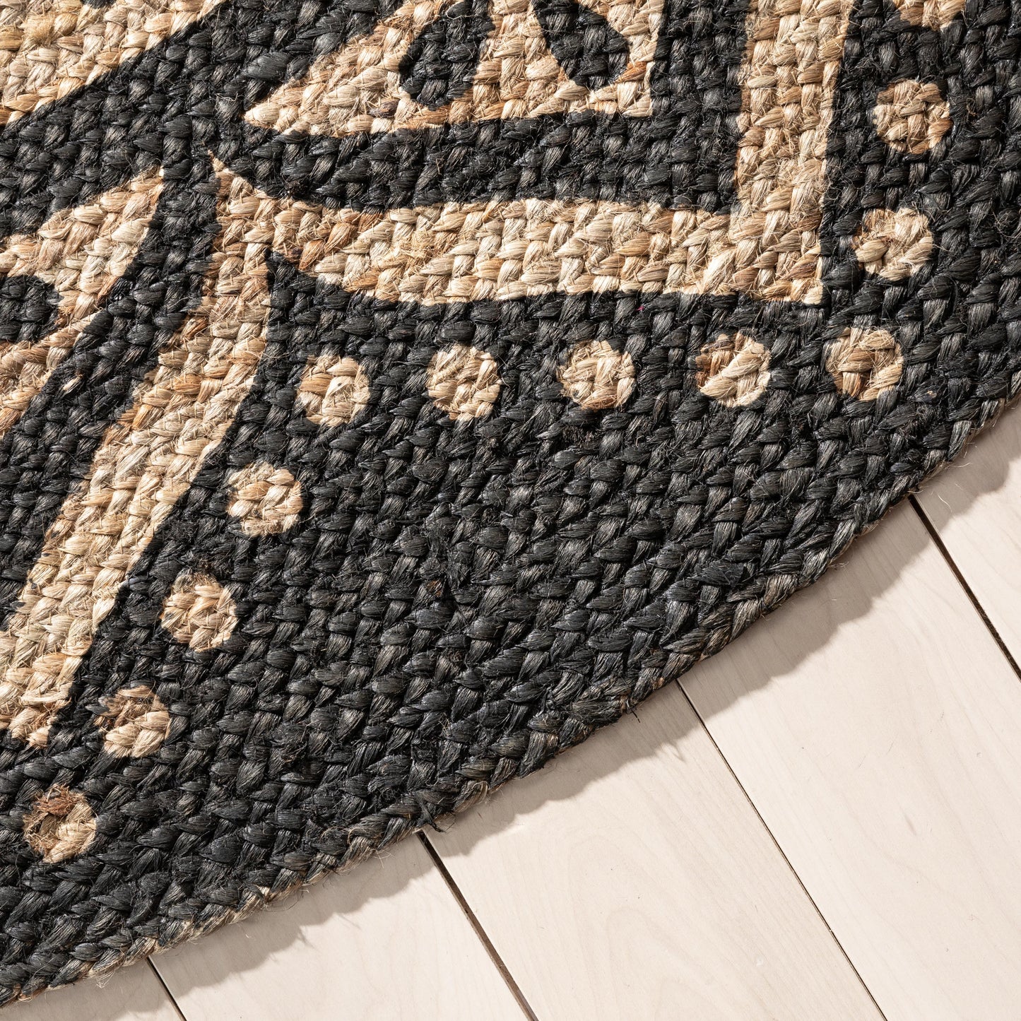 Kiera Bohemian Tribal Hand-Braided Jute Black Natural Rug IRI-13