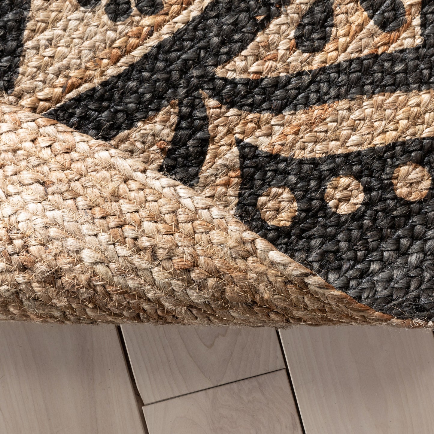 Kiera Bohemian Tribal Hand-Braided Jute Black Natural Rug IRI-13